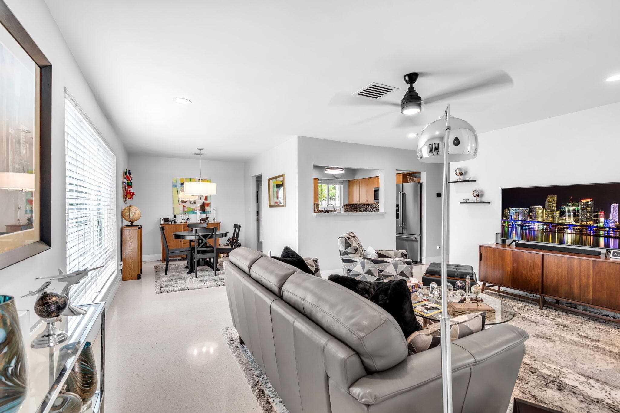 1608 NE 14th Terrace, Fort Lauderdale, FL 33305 — photo 4 of 37