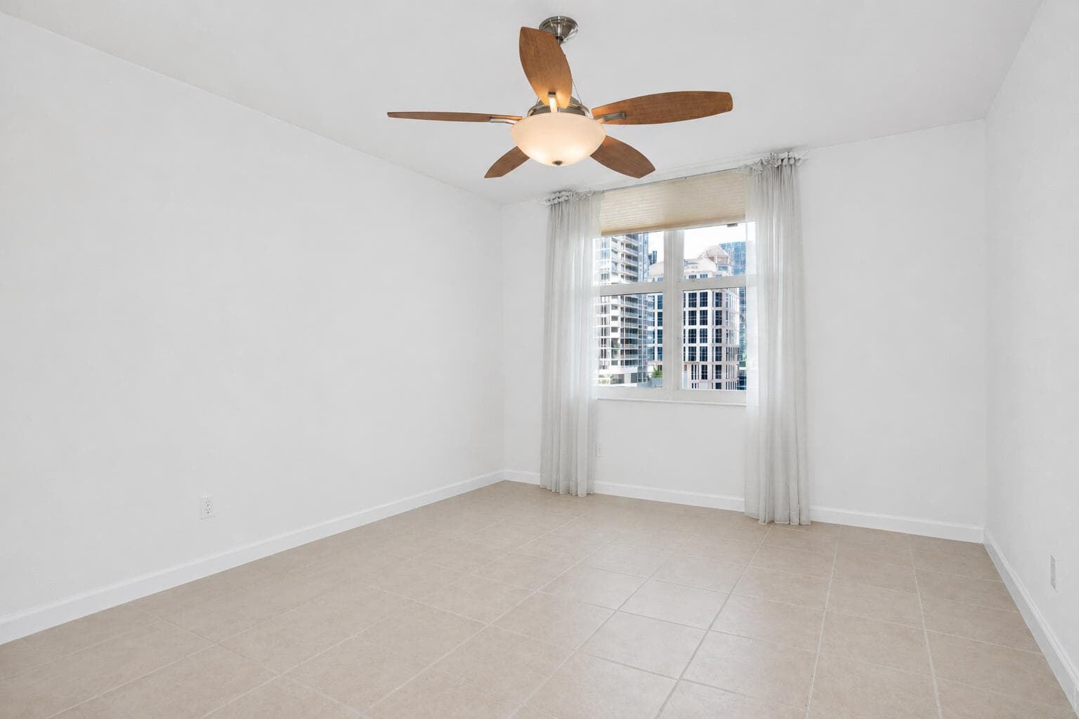 511 SE 5th Avenue 1217, Fort Lauderdale, FL 33301 — photo 17 of 50