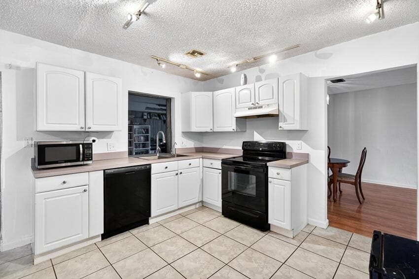 4639 Franwood Drive, Delray Beach, FL 33445 — photo 8 of 32