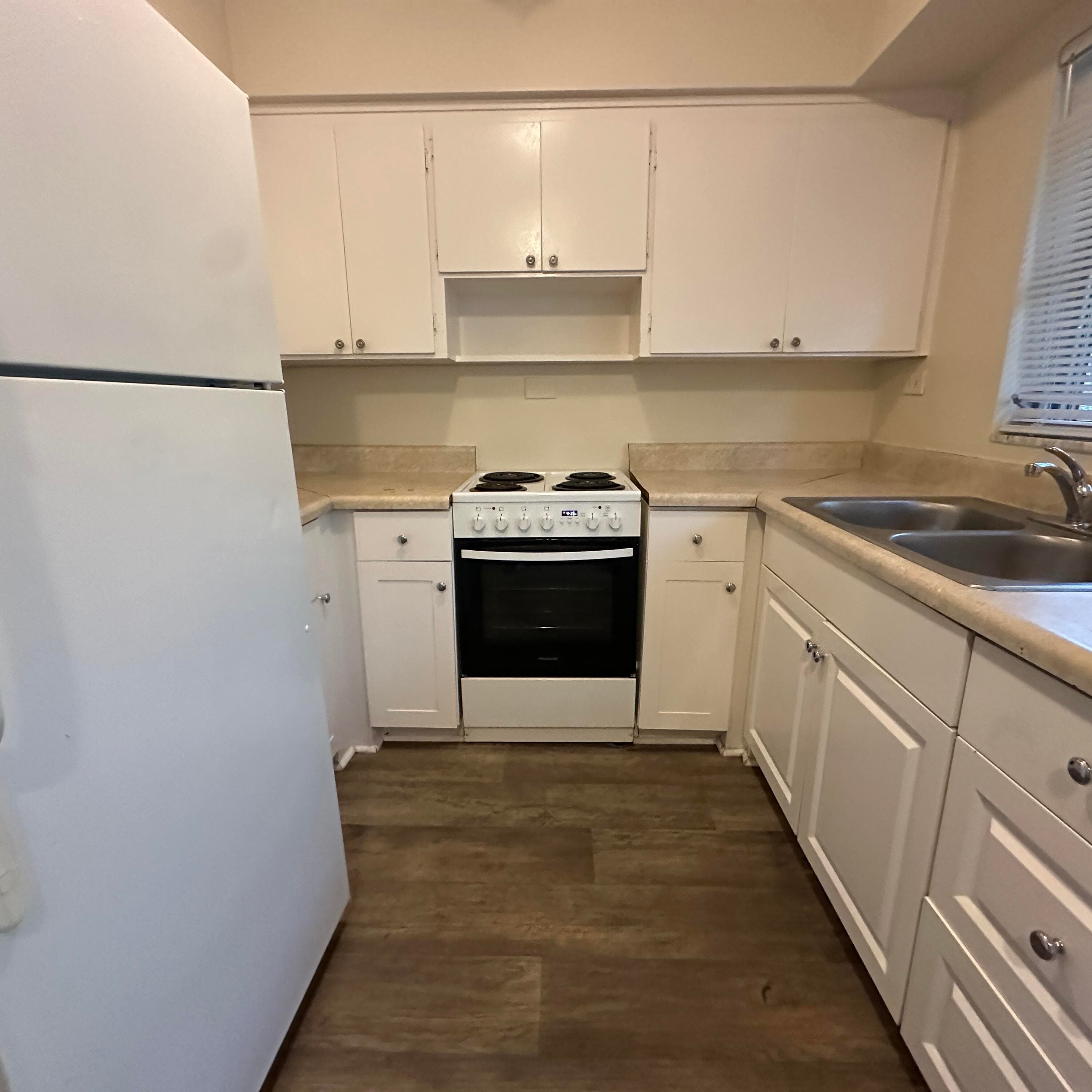 417 SE 12th Court 6, Fort Lauderdale, FL 33316 — photo 1 of 8