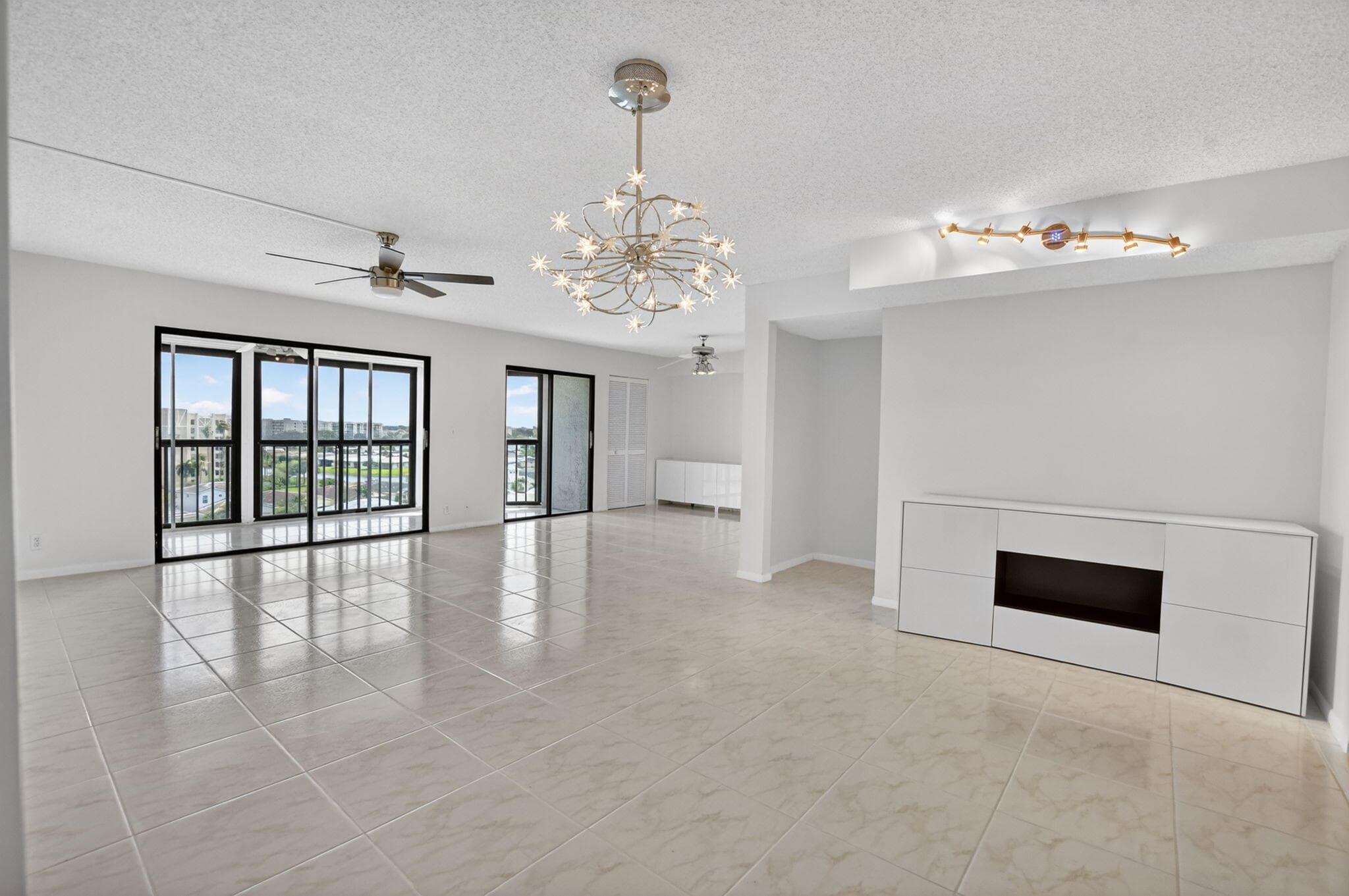 7370 S Oriole Boulevard 802, Delray Beach, FL 33446 — photo 11 of 40