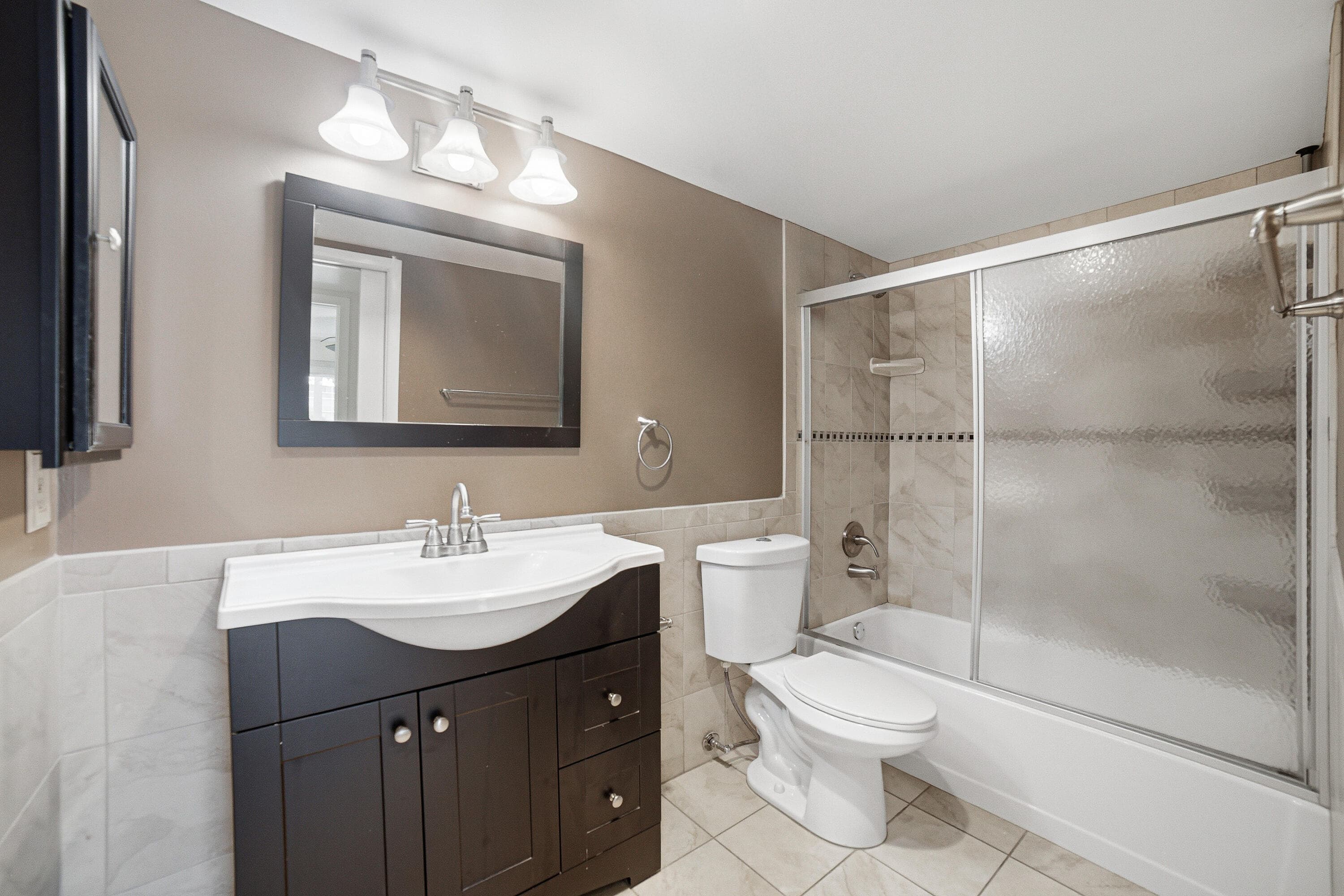1025 Newcastle B 1025, Boca Raton, FL 33434 — photo 13 of 31