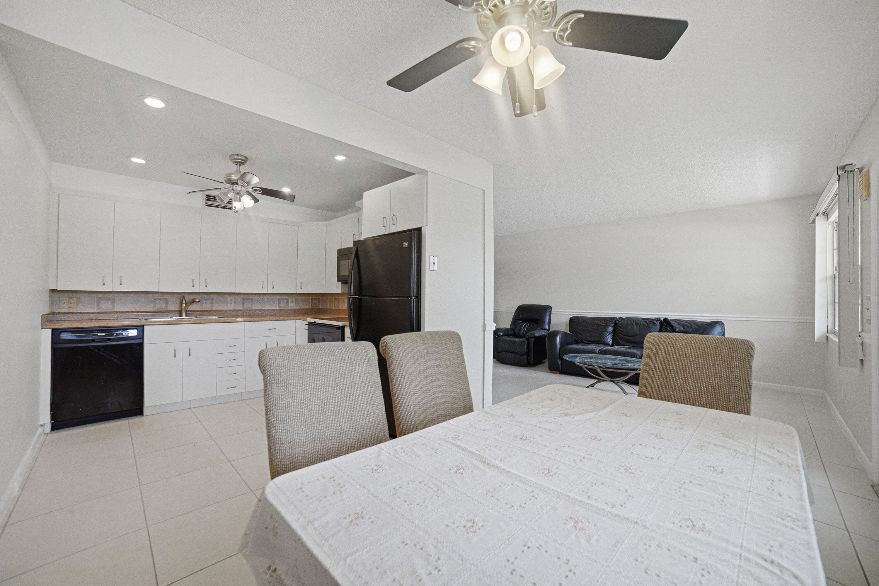 1025 Newcastle B 1025, Boca Raton, FL 33434 — photo 10 of 31
