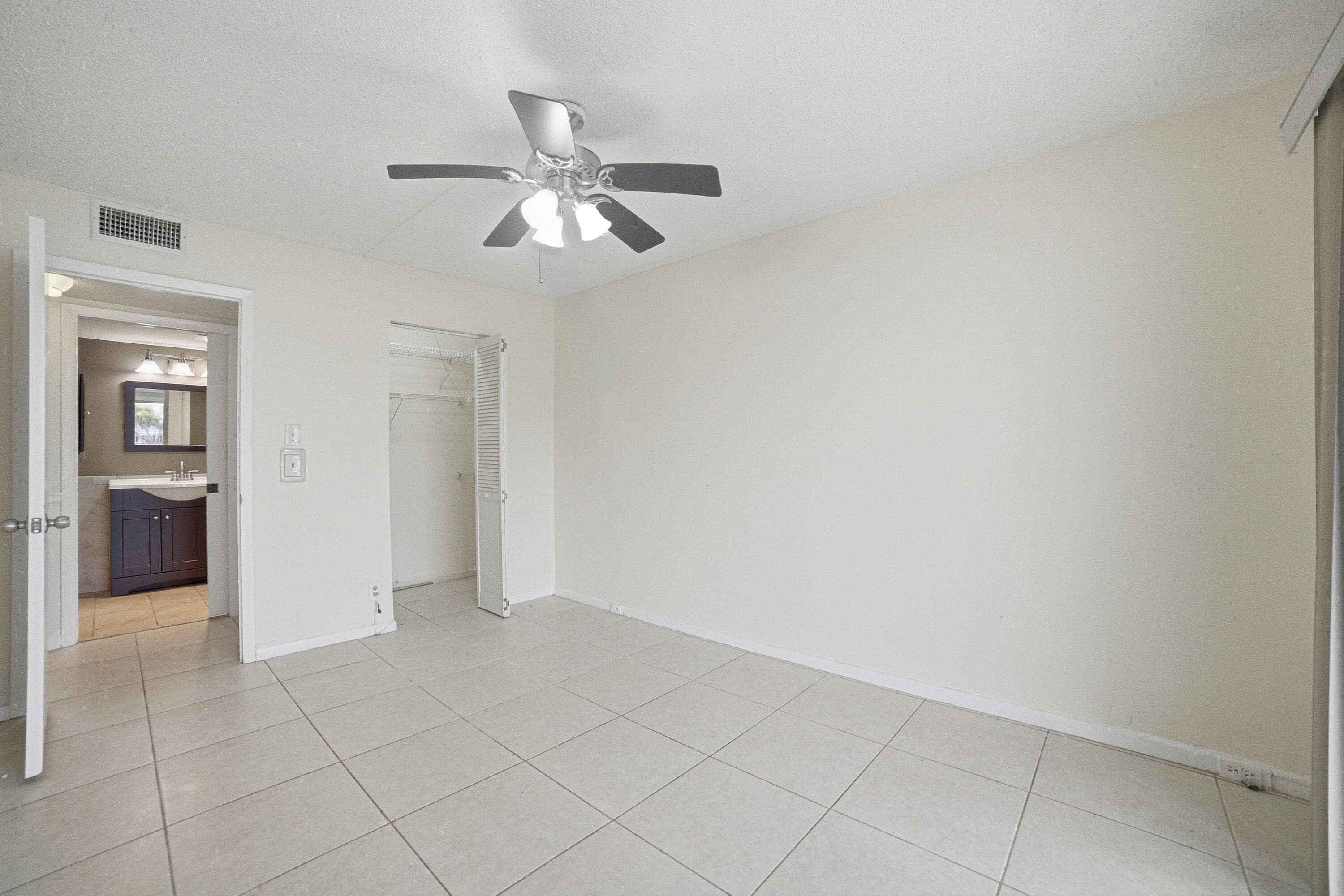 1025 Newcastle B 1025, Boca Raton, FL 33434 — photo 19 of 31
