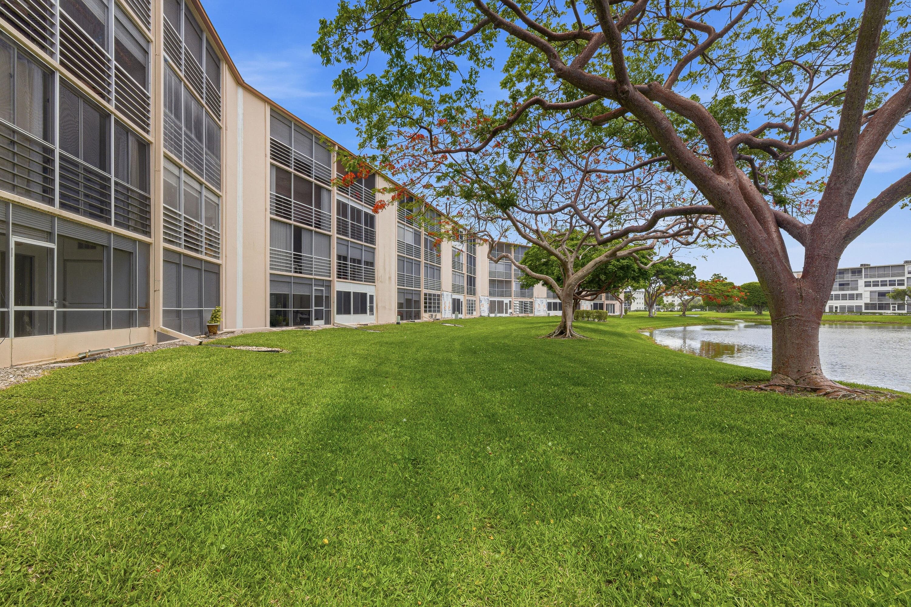 1025 Newcastle B 1025, Boca Raton, FL 33434 — photo 27 of 31