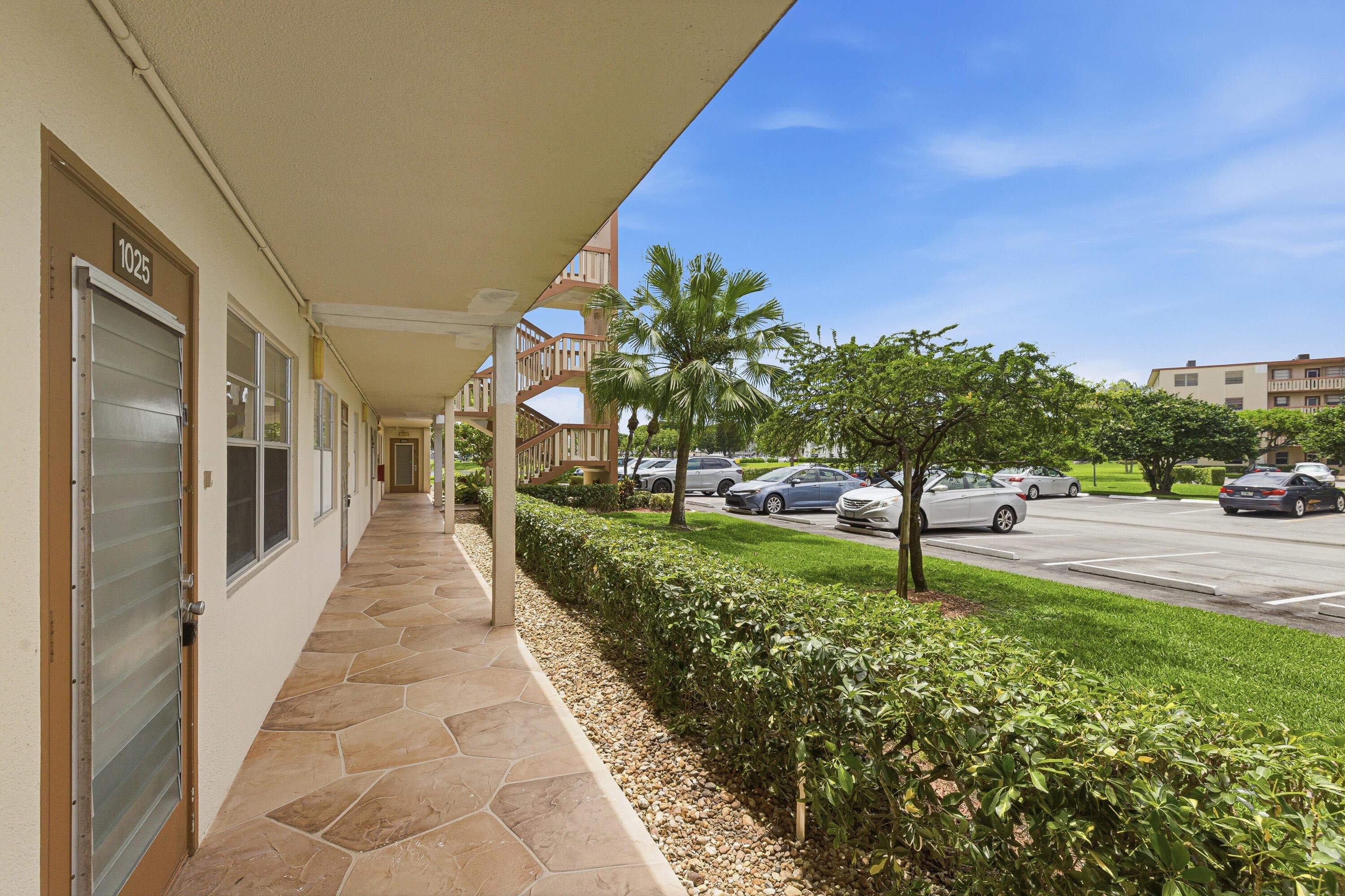1025 Newcastle B 1025, Boca Raton, FL 33434 — photo 2 of 31