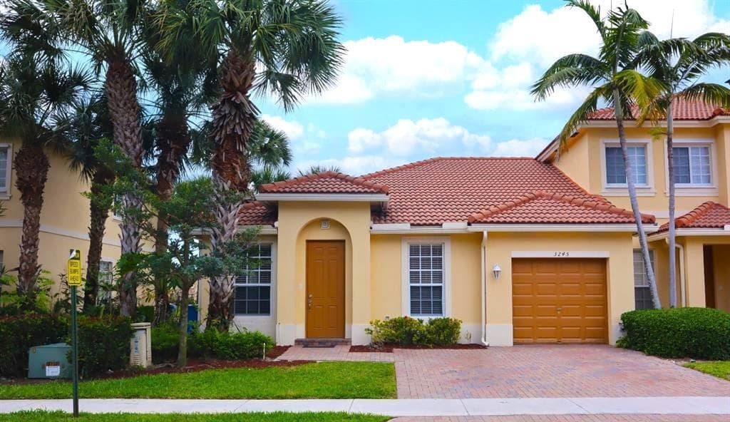 3245 NW 31st Terrace, Oakland Park, FL 33309 — photo 3 of 24