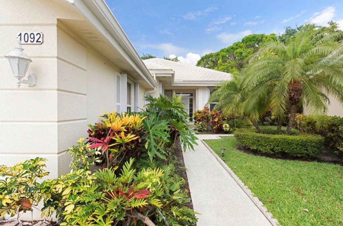 1092 Bedford Avenue, Palm Beach Gardens, FL 33403 — photo 2 of 18