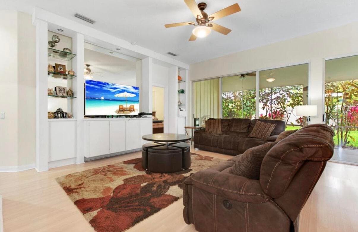 1092 Bedford Avenue, Palm Beach Gardens, FL 33403 — photo 12 of 18