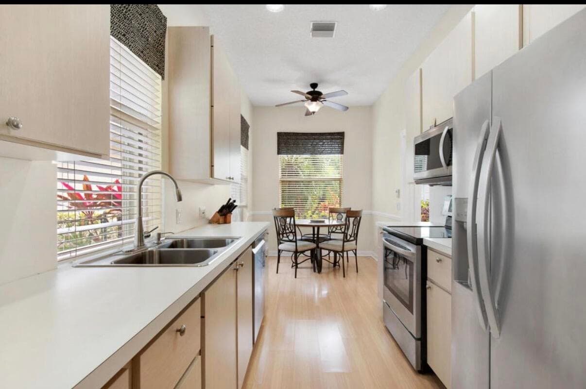 1092 Bedford Avenue, Palm Beach Gardens, FL 33403 — photo 15 of 18