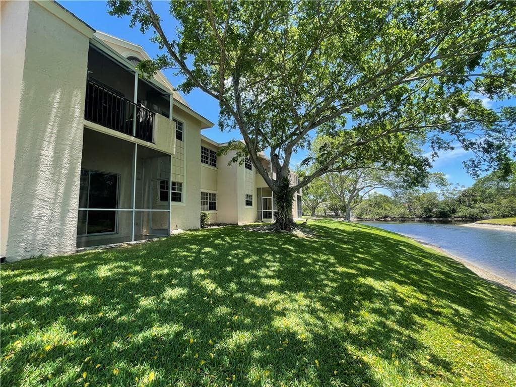 640 Cypress Club Way J12, Deerfield Beach, FL 33064 — photo 9 of 34