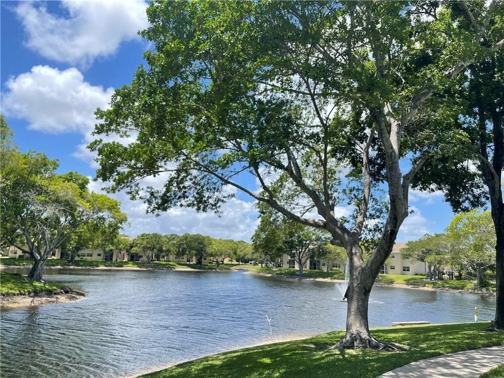640 Cypress Club Way J12, Deerfield Beach, FL 33064 — photo 21 of 34