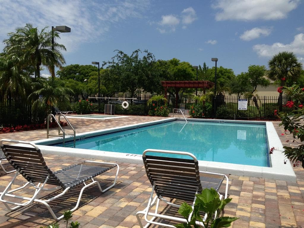 640 Cypress Club Way J12, Deerfield Beach, FL 33064 — photo 33 of 34
