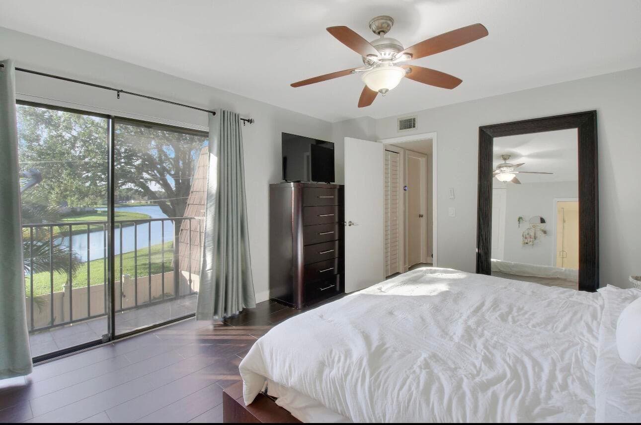6906 69th Way, West Palm Beach, FL 33407 — photo 5 of 11