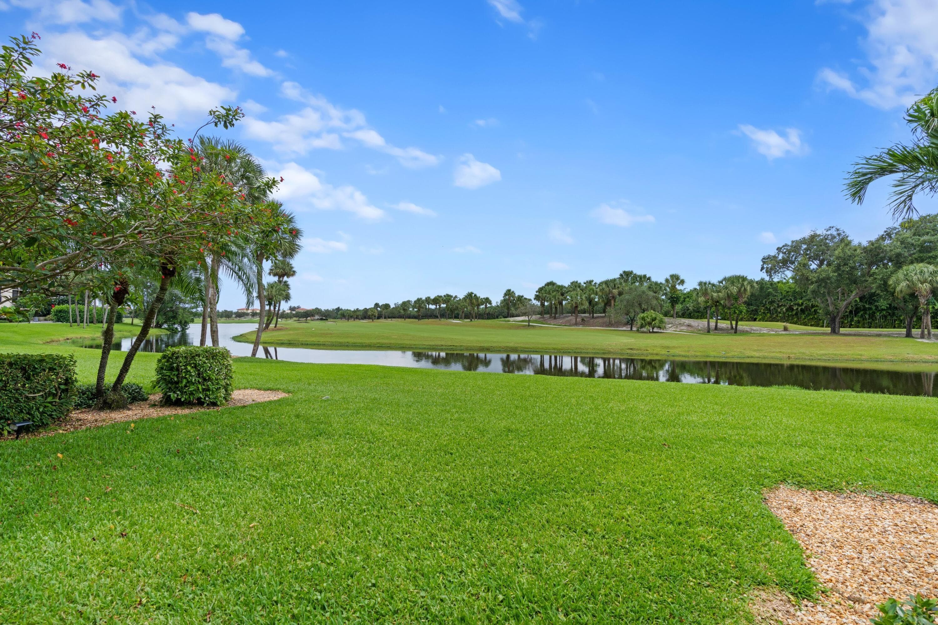 2435 Presidential Way G, West Palm Beach, FL 33401 — photo 2 of 35