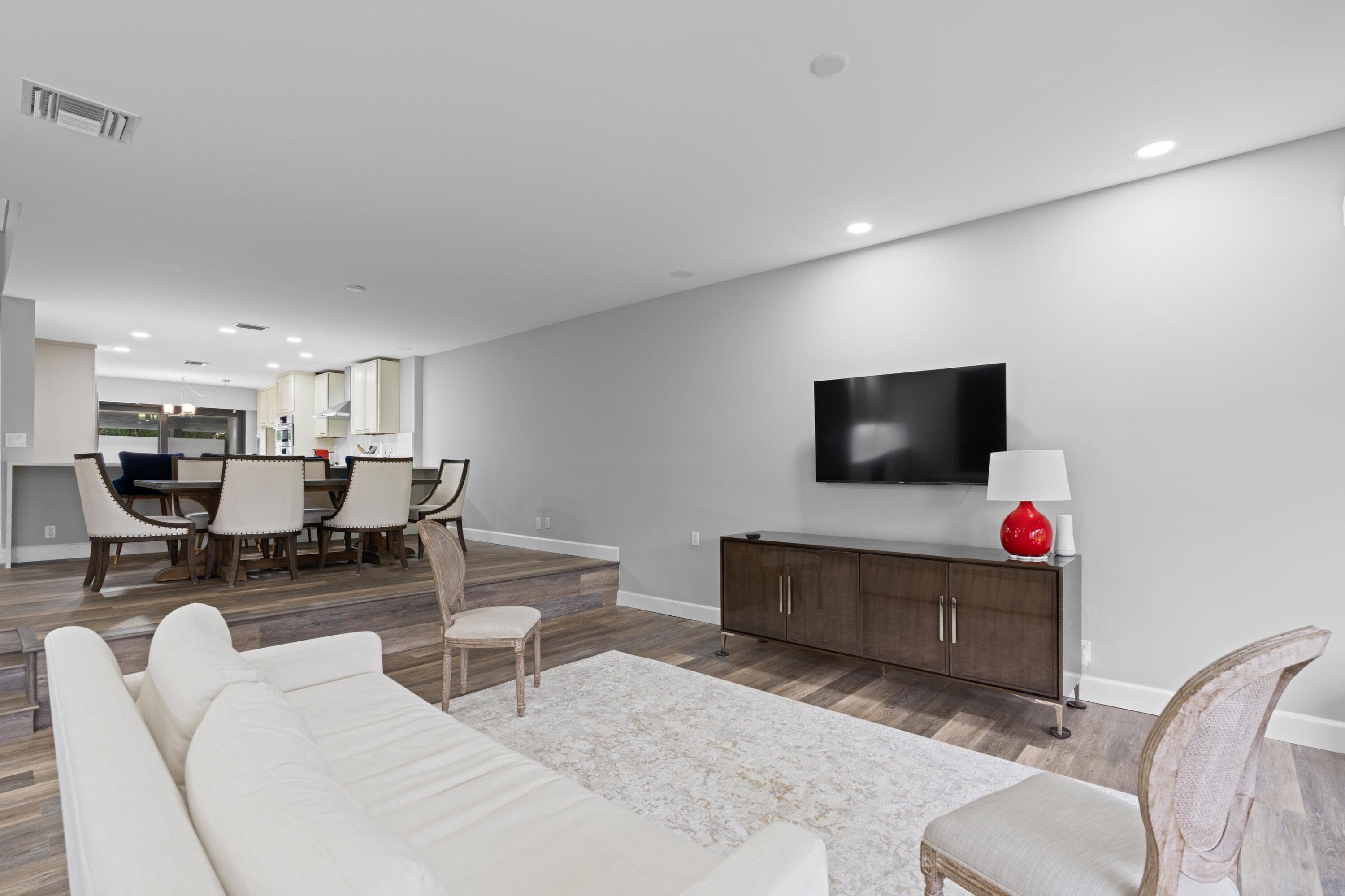 2435 Presidential Way G, West Palm Beach, FL 33401 — photo 16 of 35