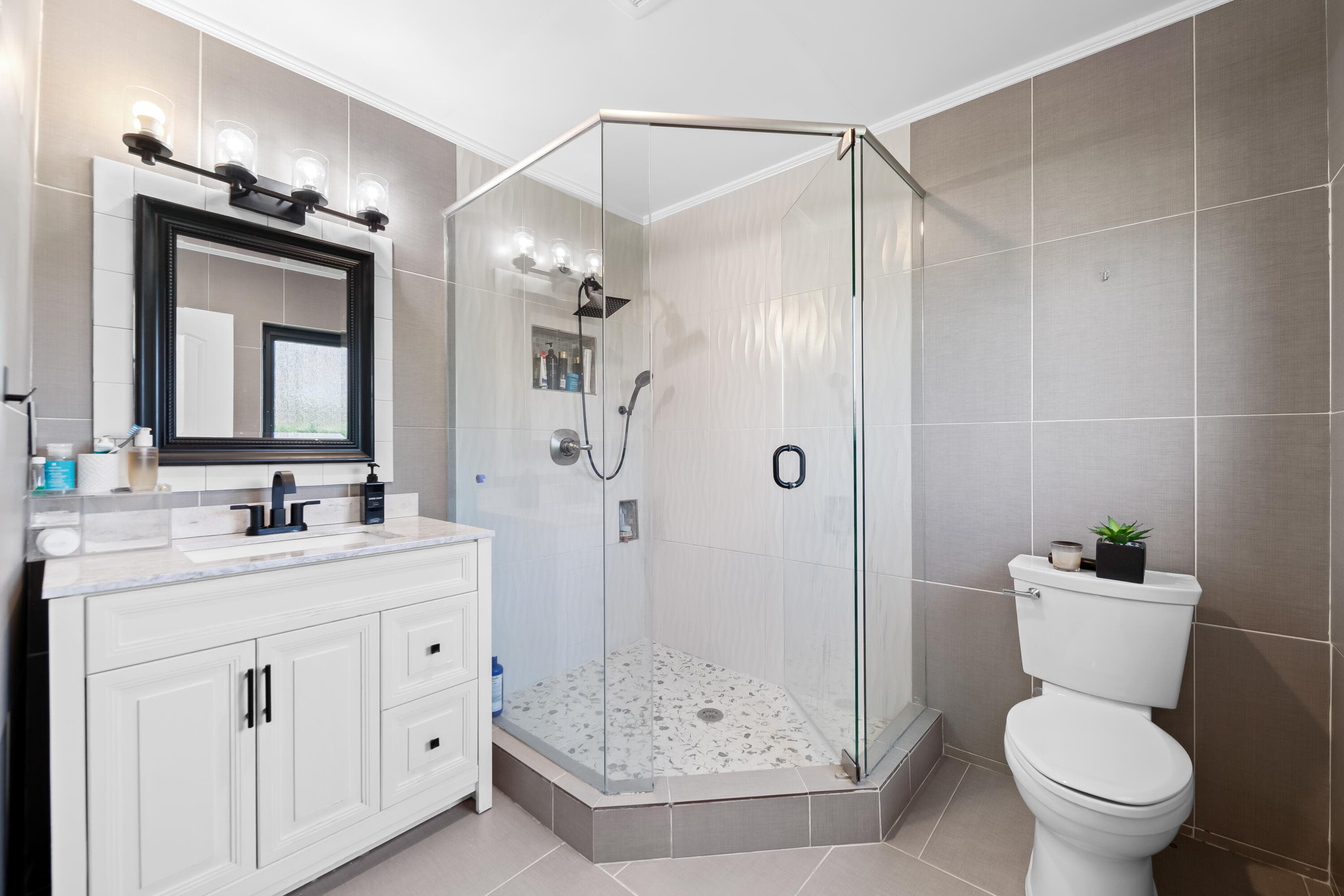 2601 NE 8th Court, Pompano Beach, FL 33062 — photo 10 of 26
