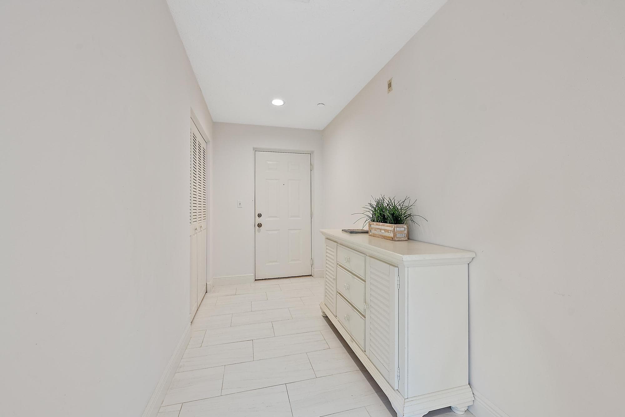 811 Oak Harbour Drive, Juno Beach, FL 33408 — photo 18 of 48