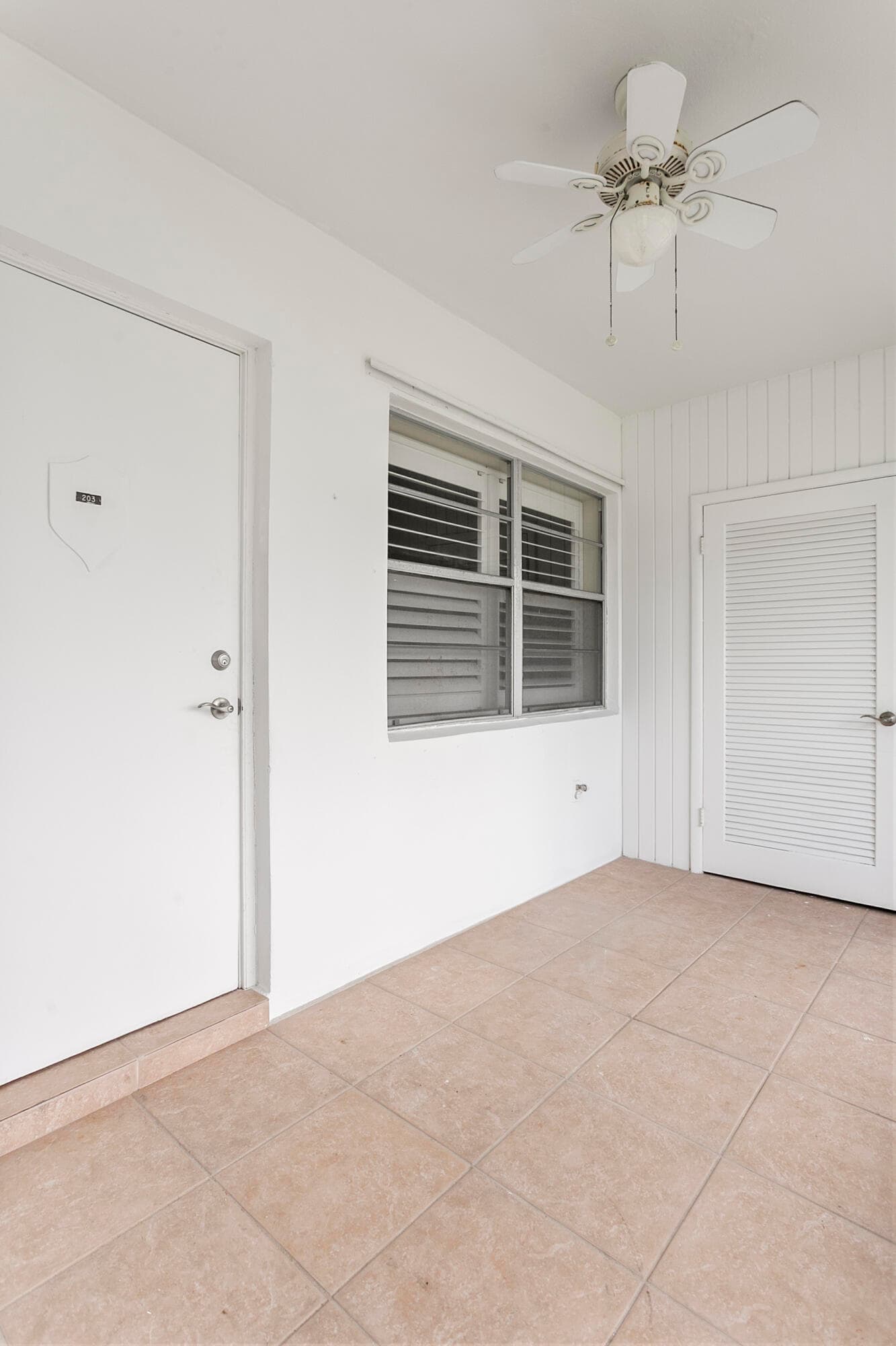 111 Shore Court 203, North Palm Beach, FL 33408 — photo 11 of 27