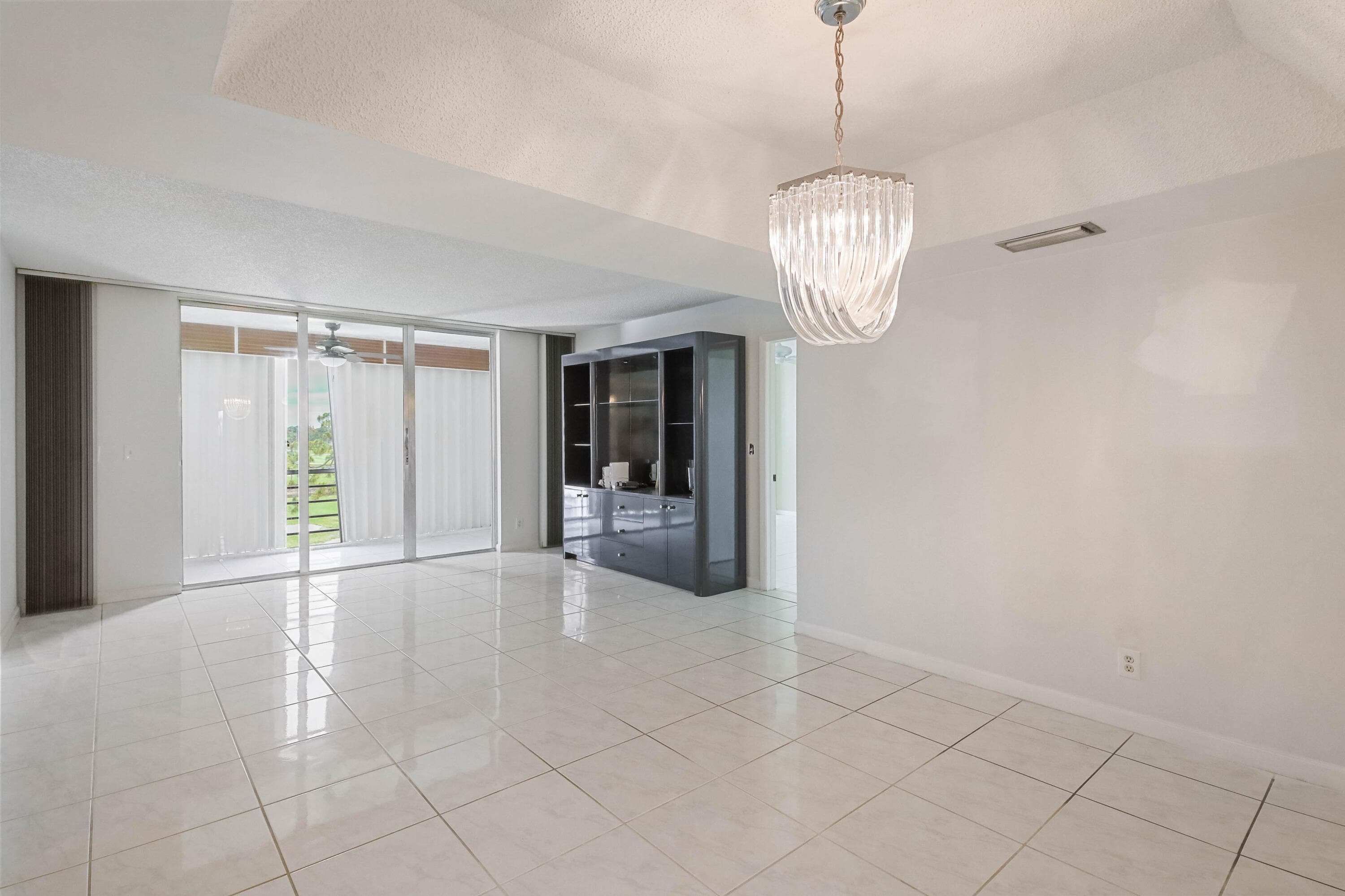 6850 10th Avenue N 406, Greenacres, FL 33467 — photo 3 of 43