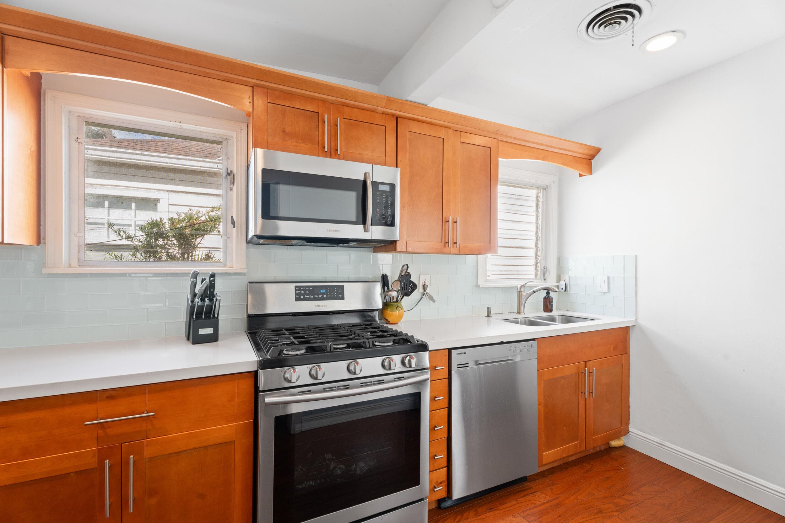411 S Palmway, Lake Worth Beach, FL 33460 — photo 11 of 40