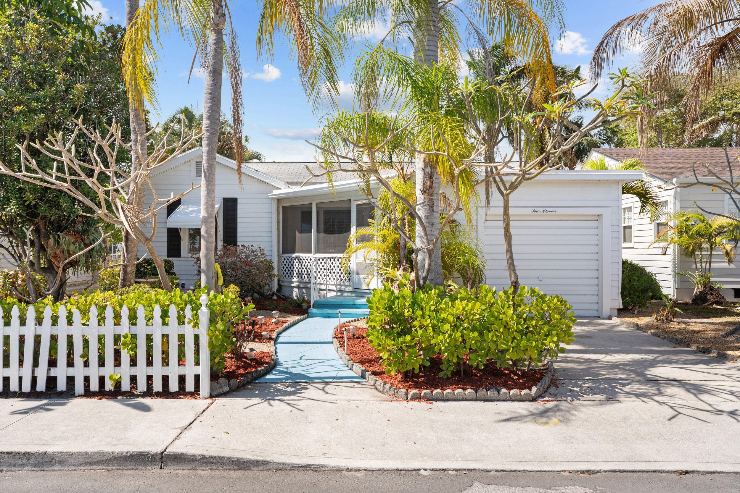 411 S Palmway, Lake Worth Beach, FL 33460 — photo 2 of 40