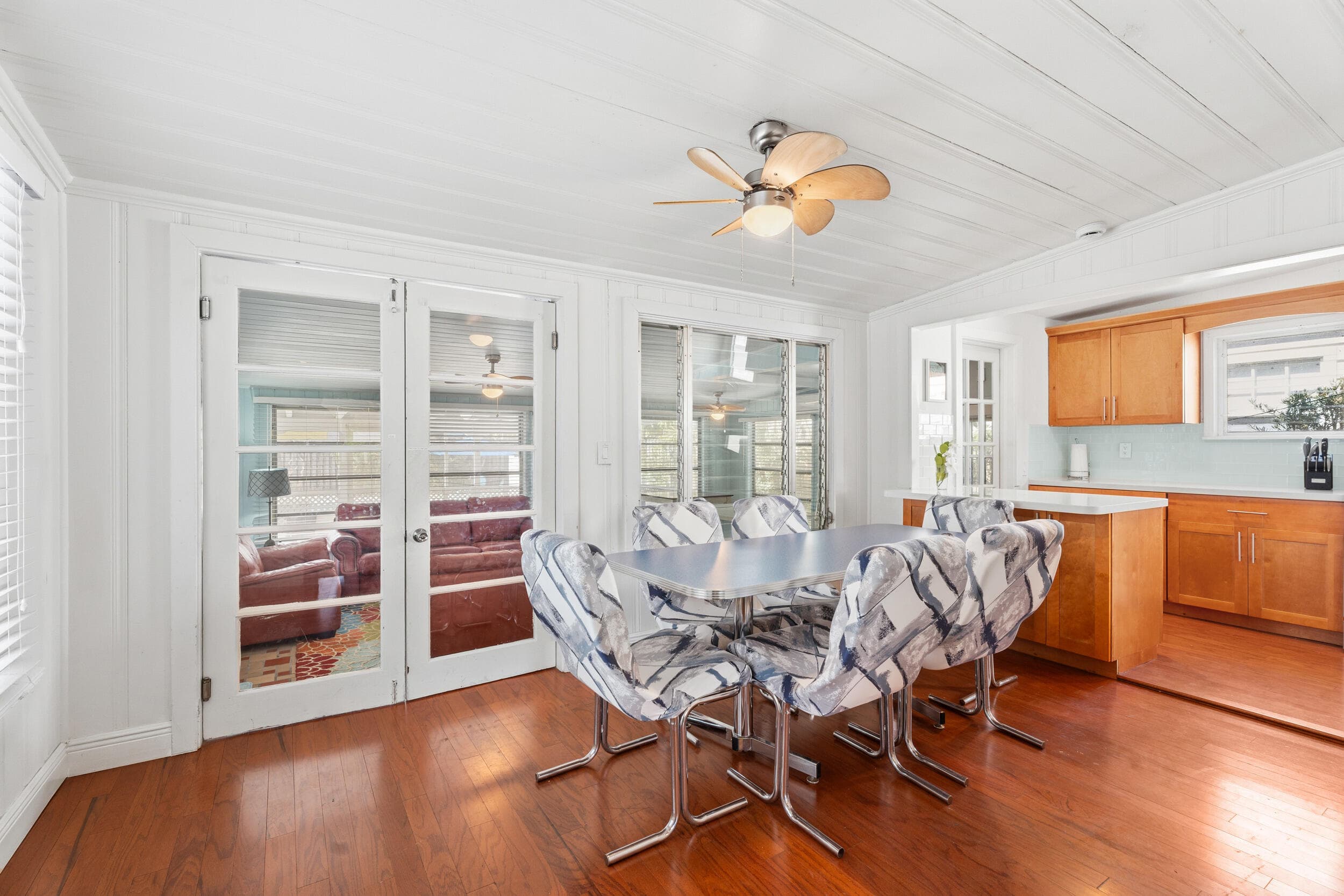 411 S Palmway, Lake Worth Beach, FL 33460 — photo 10 of 40