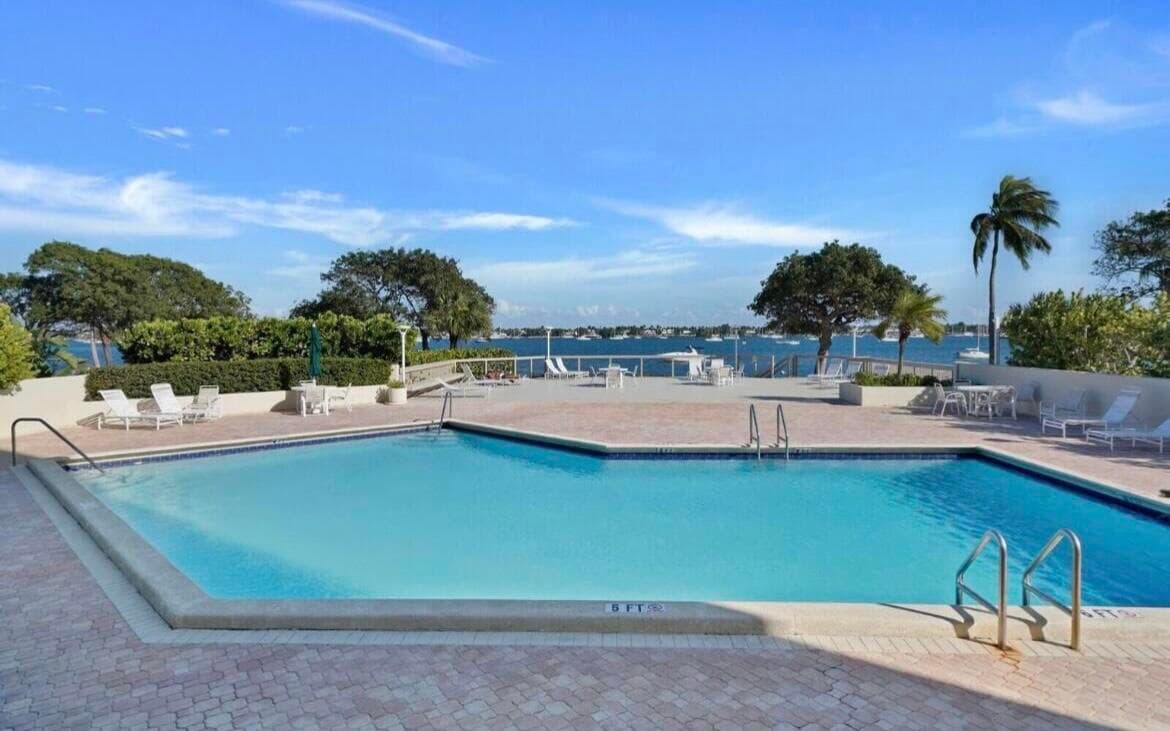 5600 N Flagler Drive Unit 1203, West Palm Beach, FL 33407 — photo 28 of 31