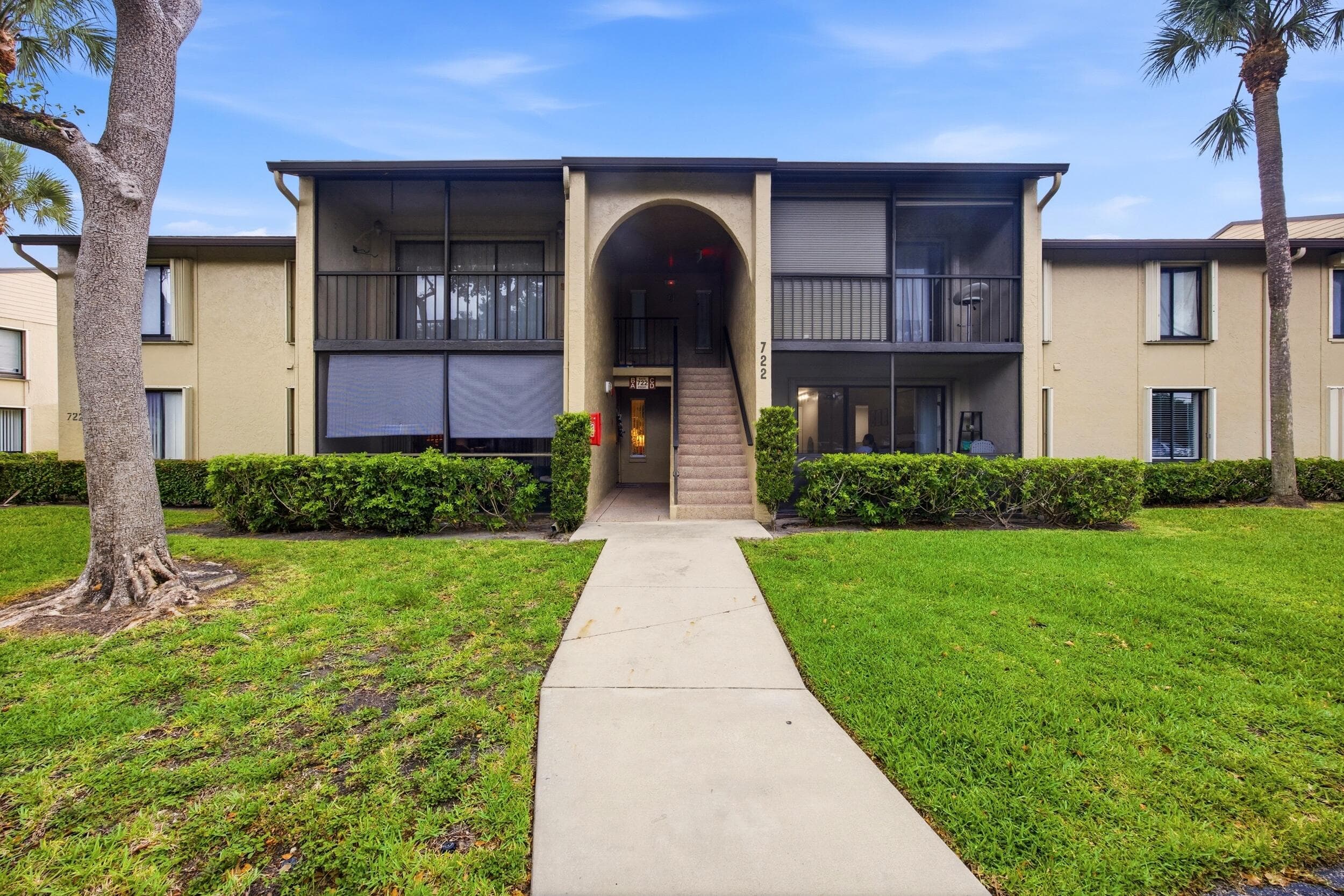 722 Sunny Pine Way B1, Greenacres, FL 33415 — photo