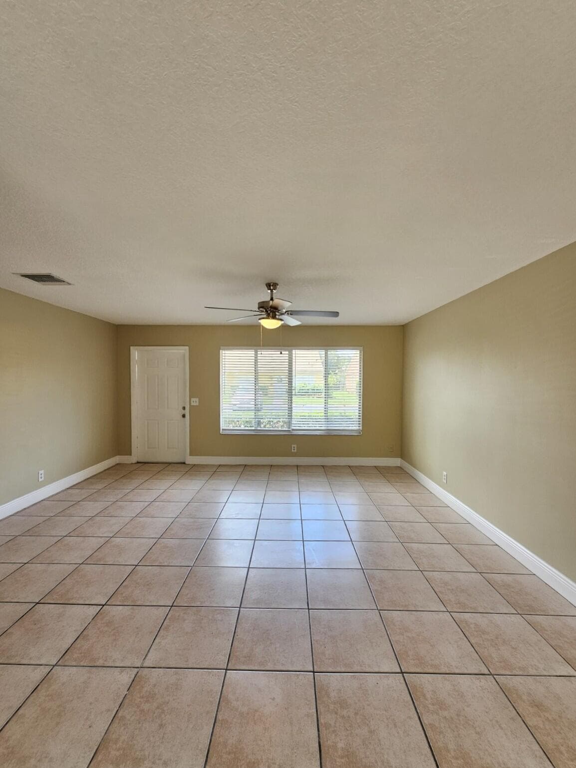 4795 Orleans Court B, West Palm Beach, FL 33415 — photo 5 of 25