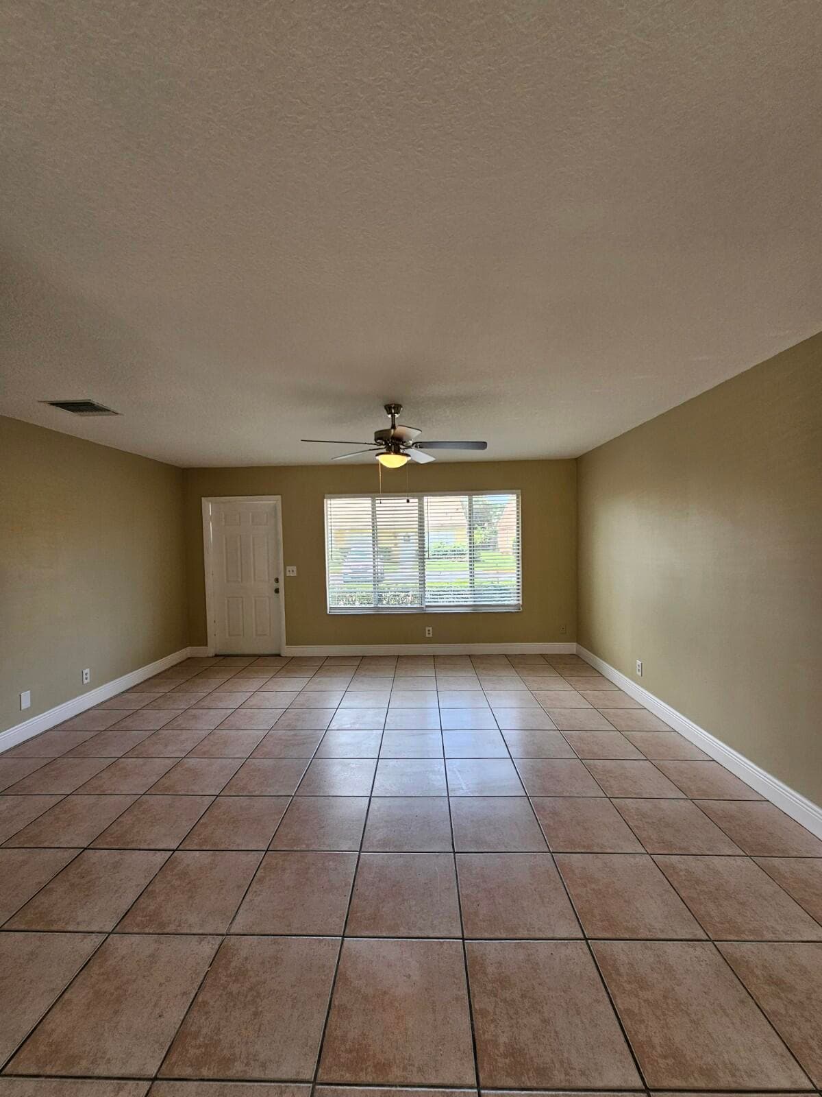 4795 Orleans Court B, West Palm Beach, FL 33415 — photo 6 of 25