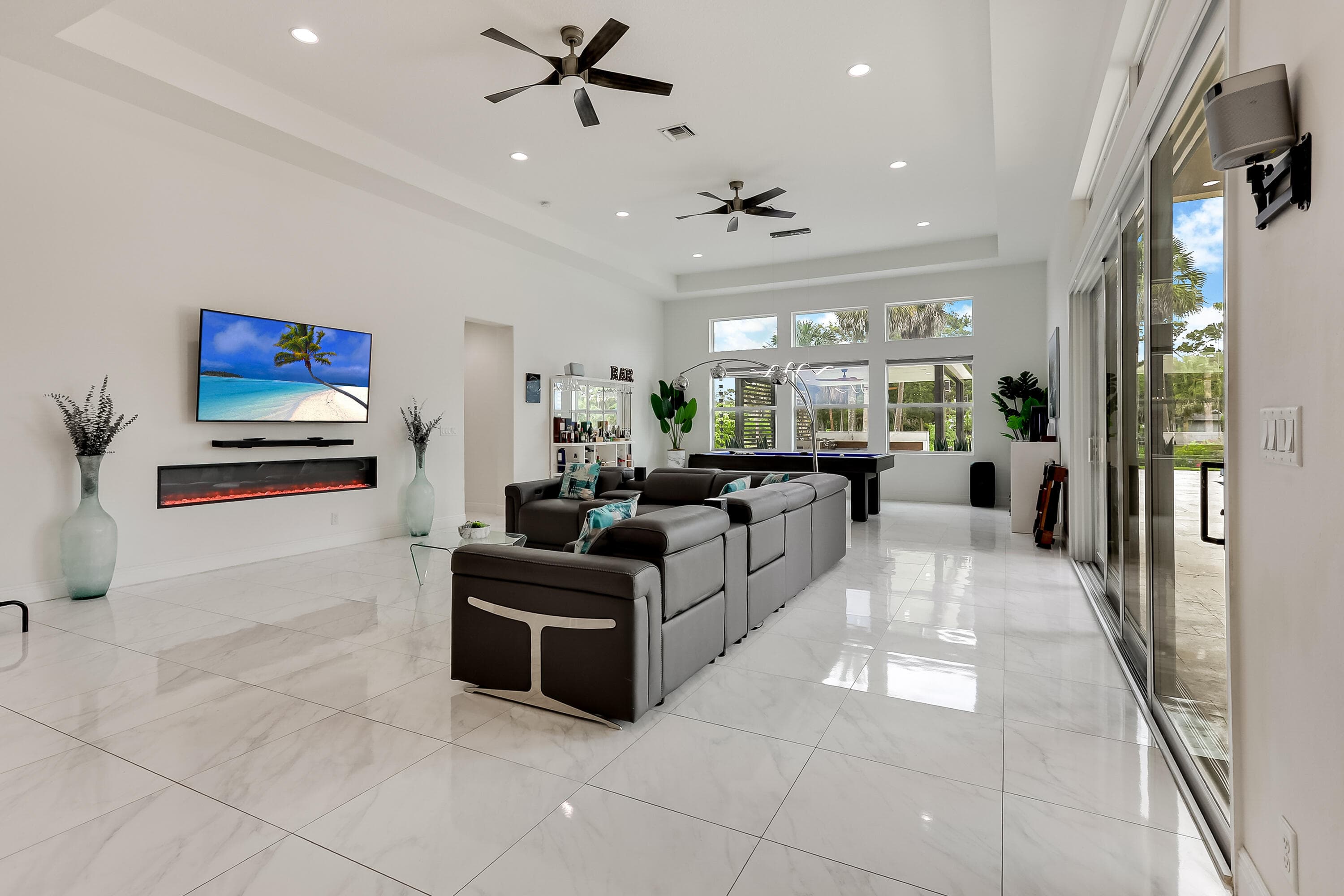 142 Brynhurst Court, West Palm Beach, FL 33413 — photo 14 of 43