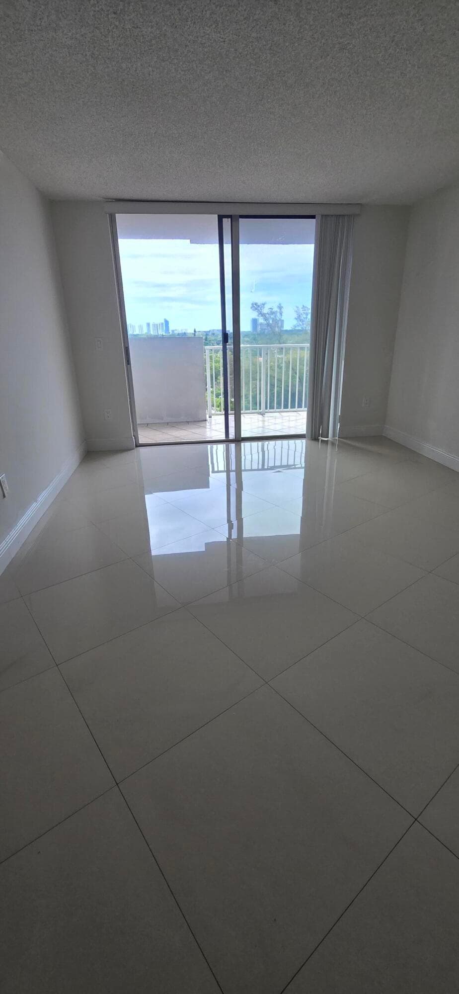1300 NE Miami Gardens Drive 901e, Miami, FL 33179 — photo 4 of 12