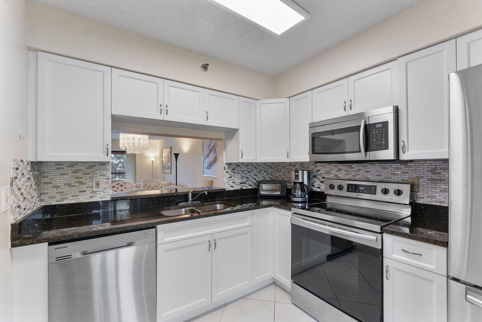 7260 Kinghurst Drive 205, Delray Beach, FL 33446 — photo 5 of 36