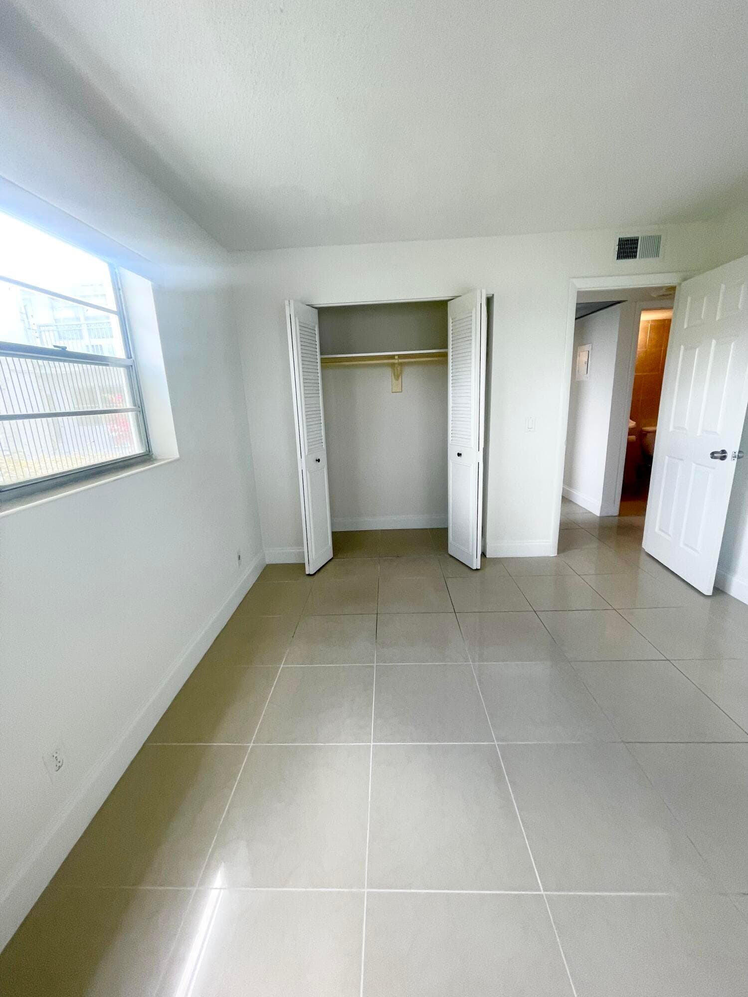 130 Sheffield F, West Palm Beach, FL 33417 — photo 17 of 34