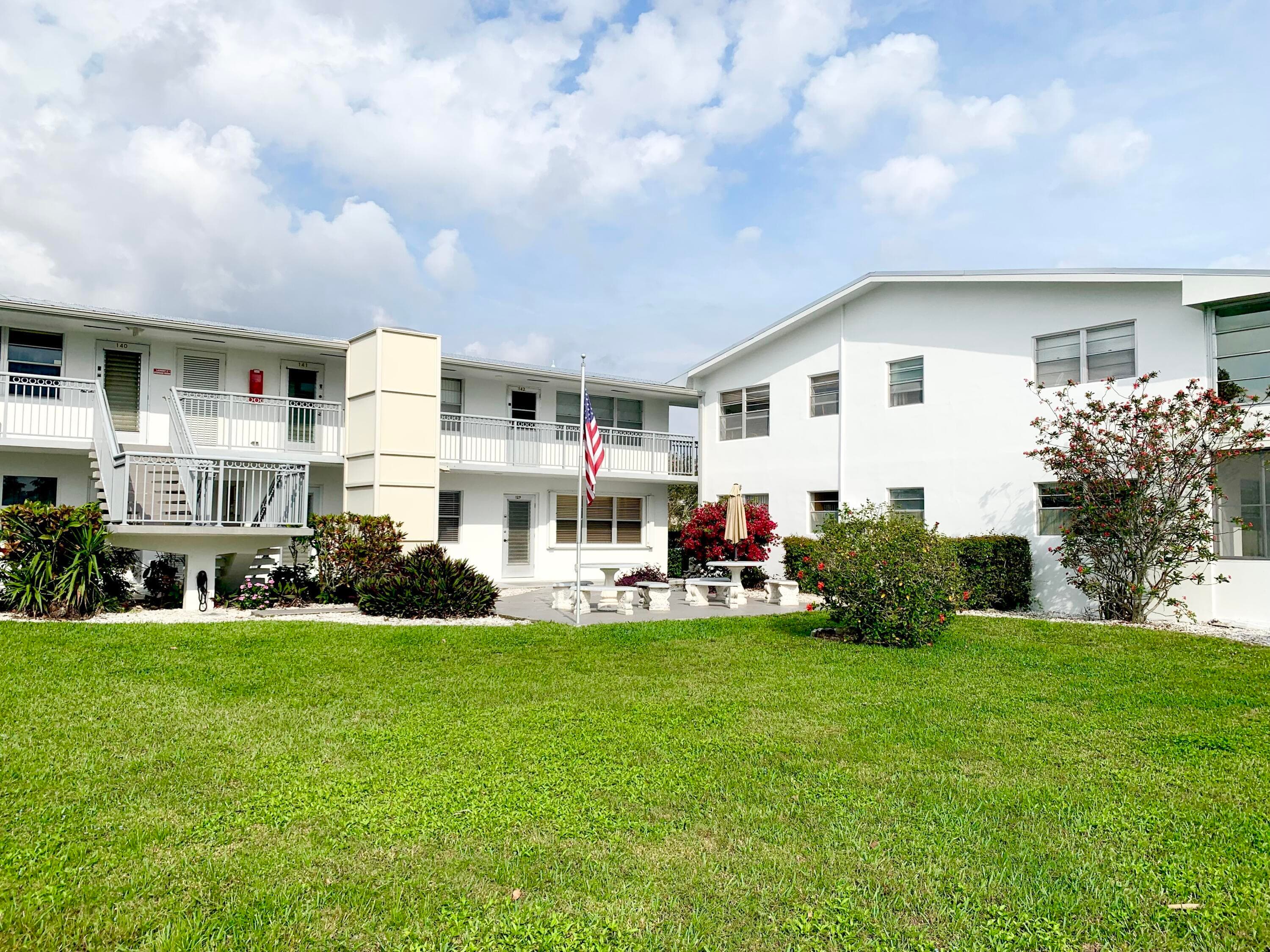 130 Sheffield F, West Palm Beach, FL 33417 — photo 25 of 34