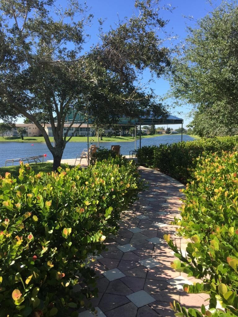 130 Sheffield F, West Palm Beach, FL 33417 — photo 30 of 34