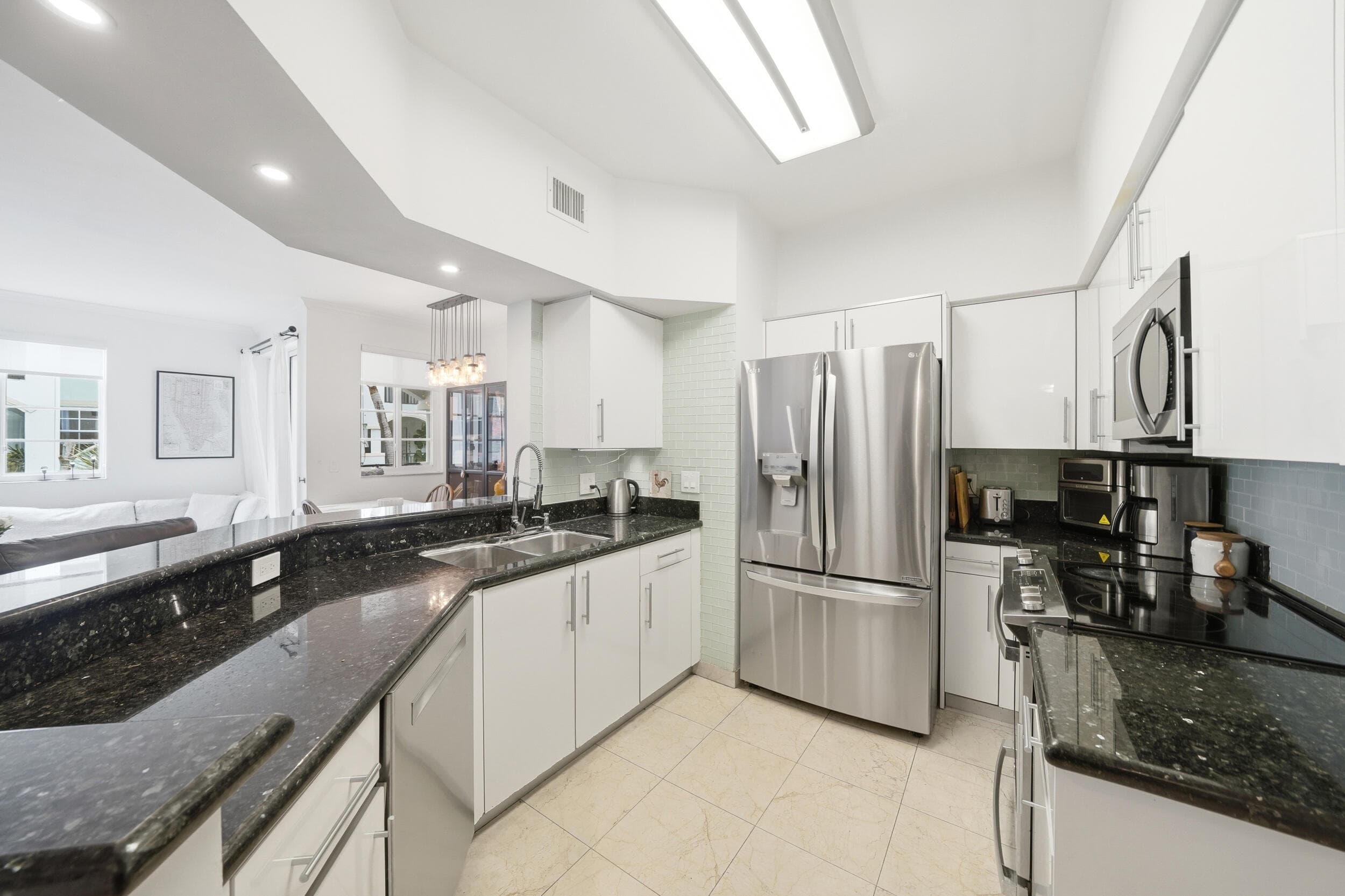 3145 NE 184th Street 5205, Aventura, FL 33160 — photo 5 of 37
