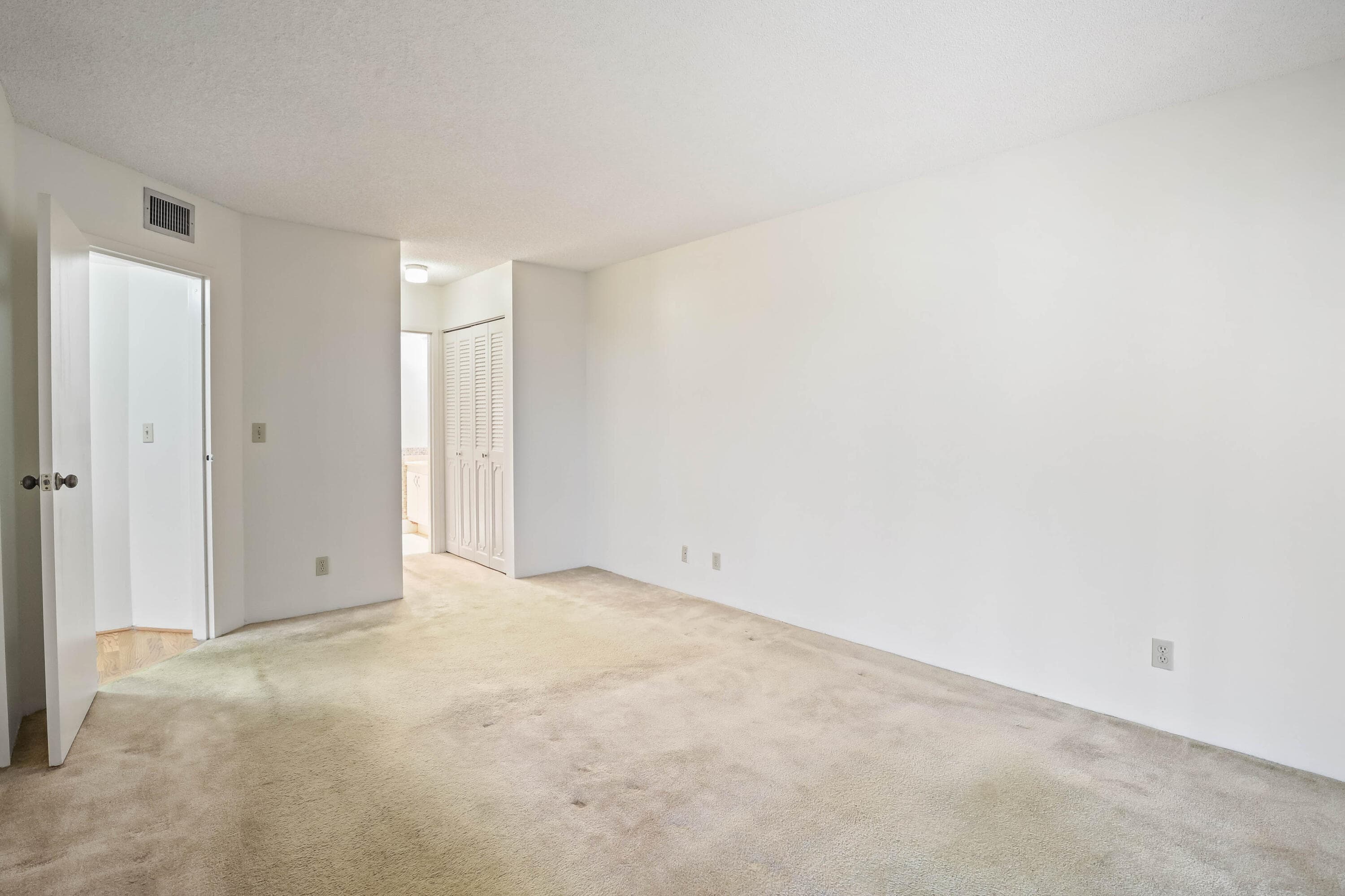 3951 Via Poinciana 112, Lake Worth, FL 33467 — photo 17 of 44