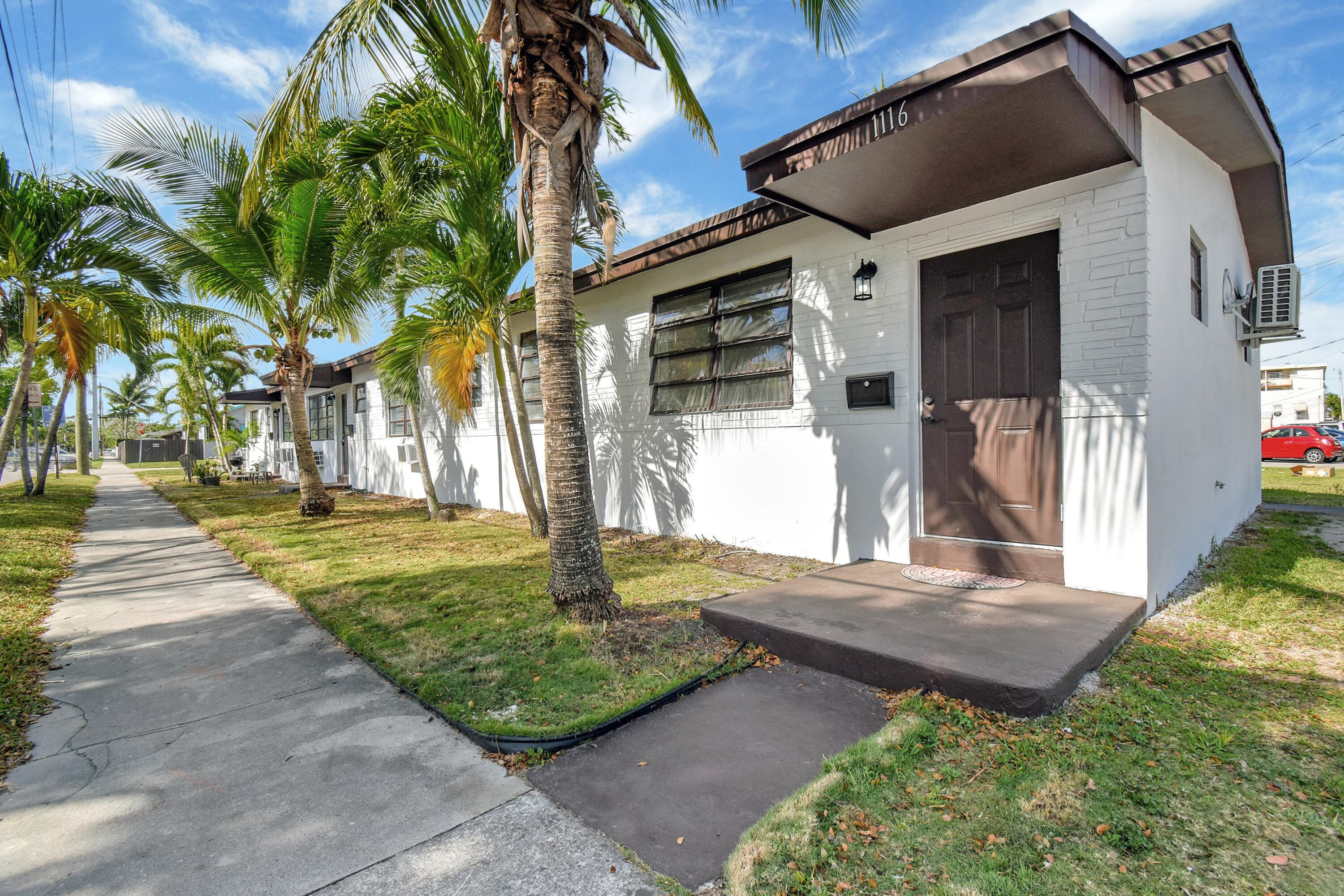 1116 S 17th Avenue, Hollywood, FL 33020 — photo 2 of 56