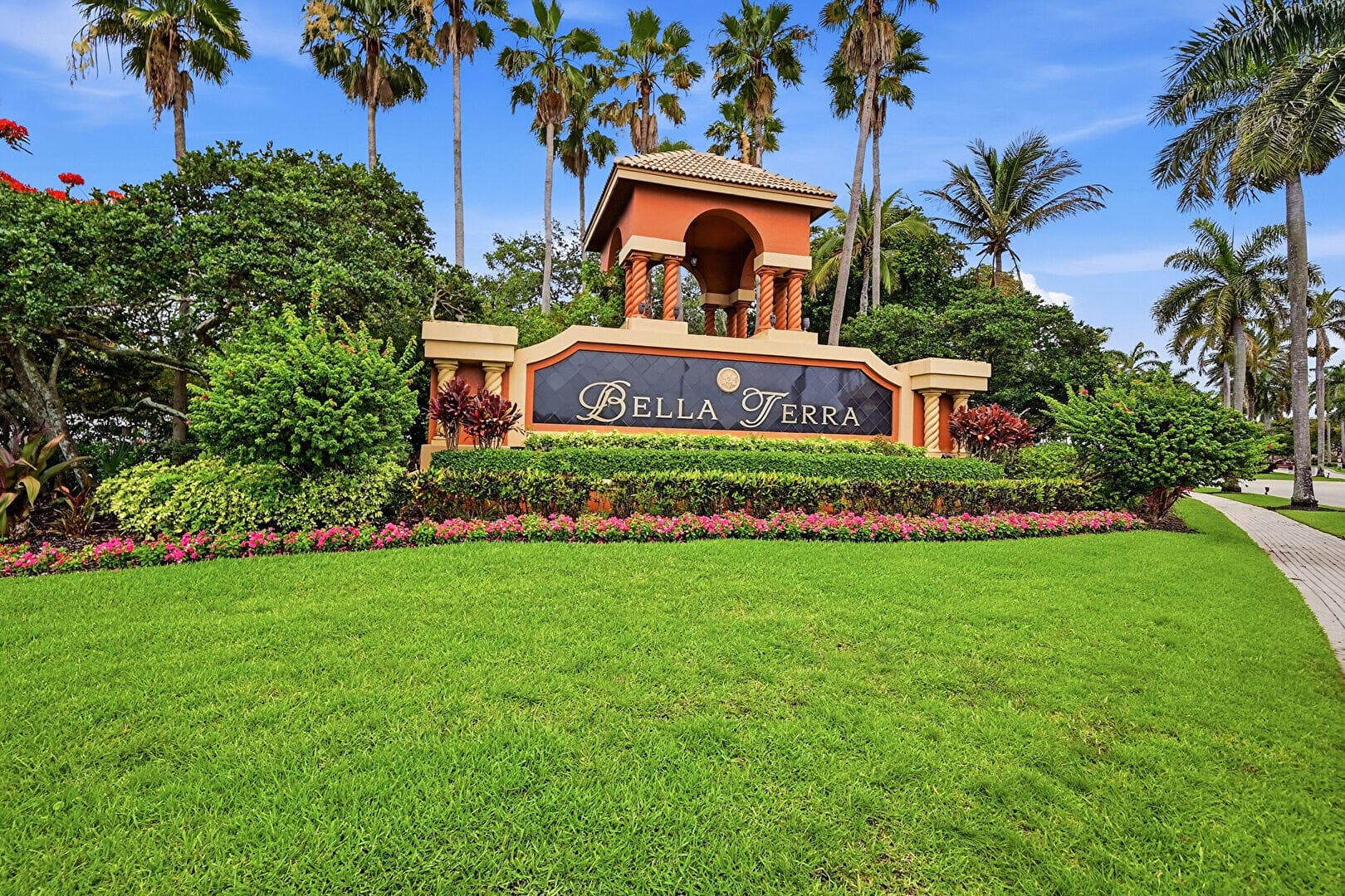 310 Venice Boulevard, Royal Palm Beach, FL 33411 — photo 4 of 43