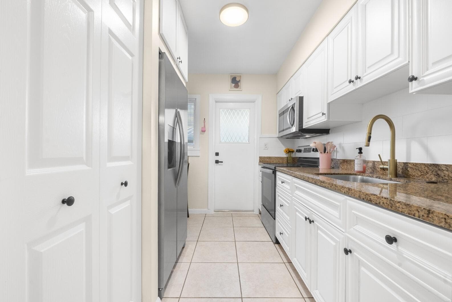 1539 NE 15th Avenue, Fort Lauderdale, FL 33304 — photo 4 of 35