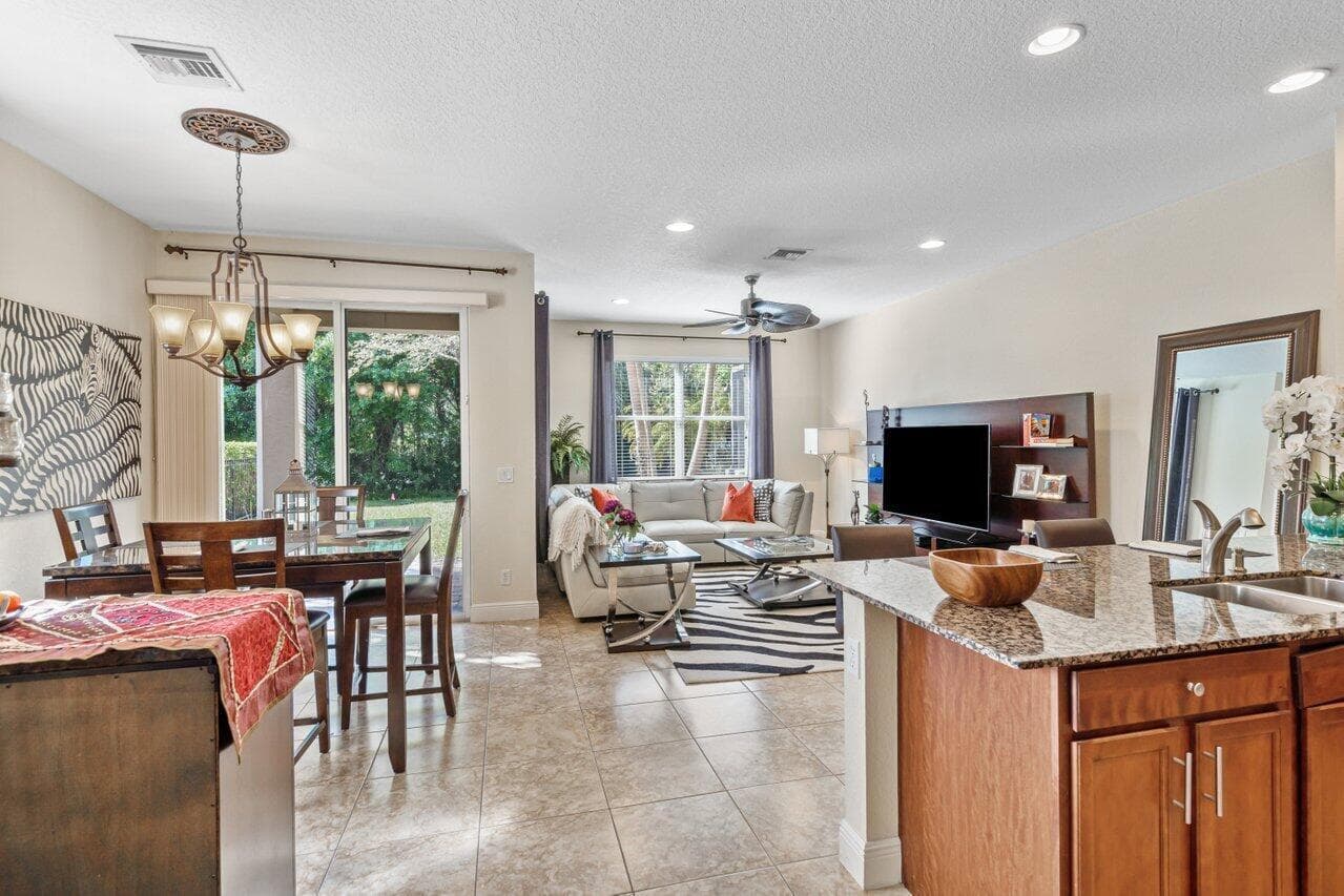 5009 Dulce Court, Palm Beach Gardens, FL 33418 — photo 6 of 31