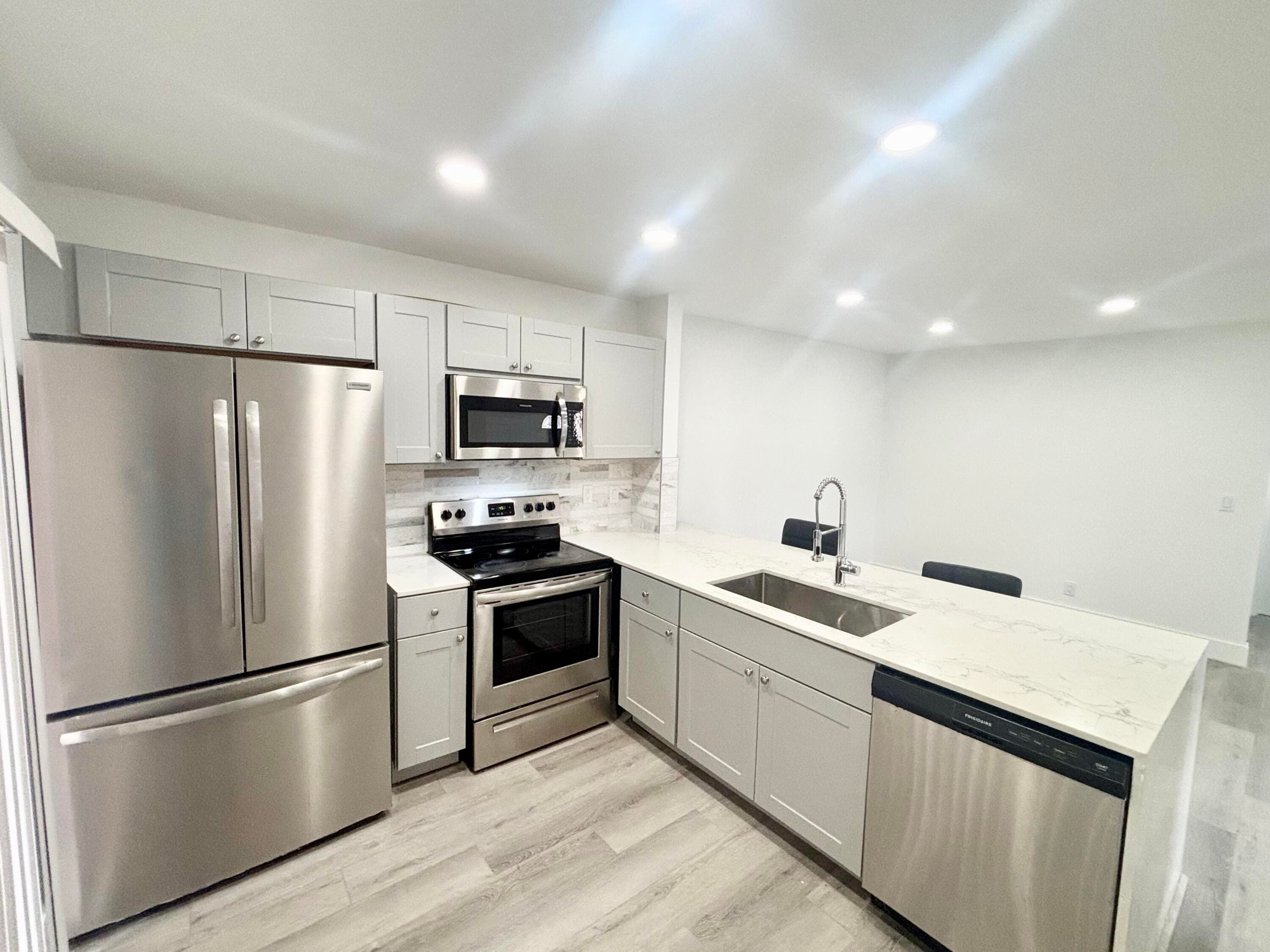 441 NE 38th Street, Boca Raton, FL 33431 — photo 9 of 35