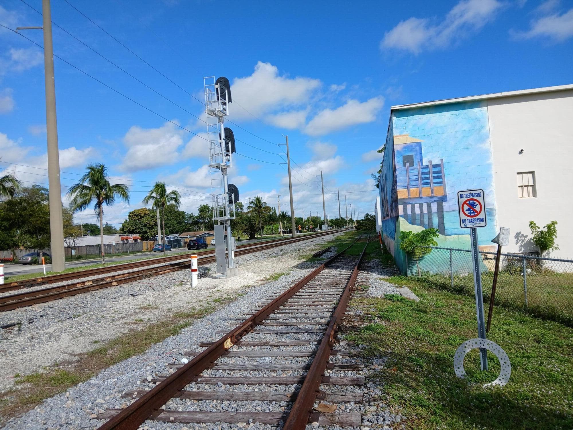 5 NW 3rd Avenue, Dania Beach, FL — photo 1 of 5