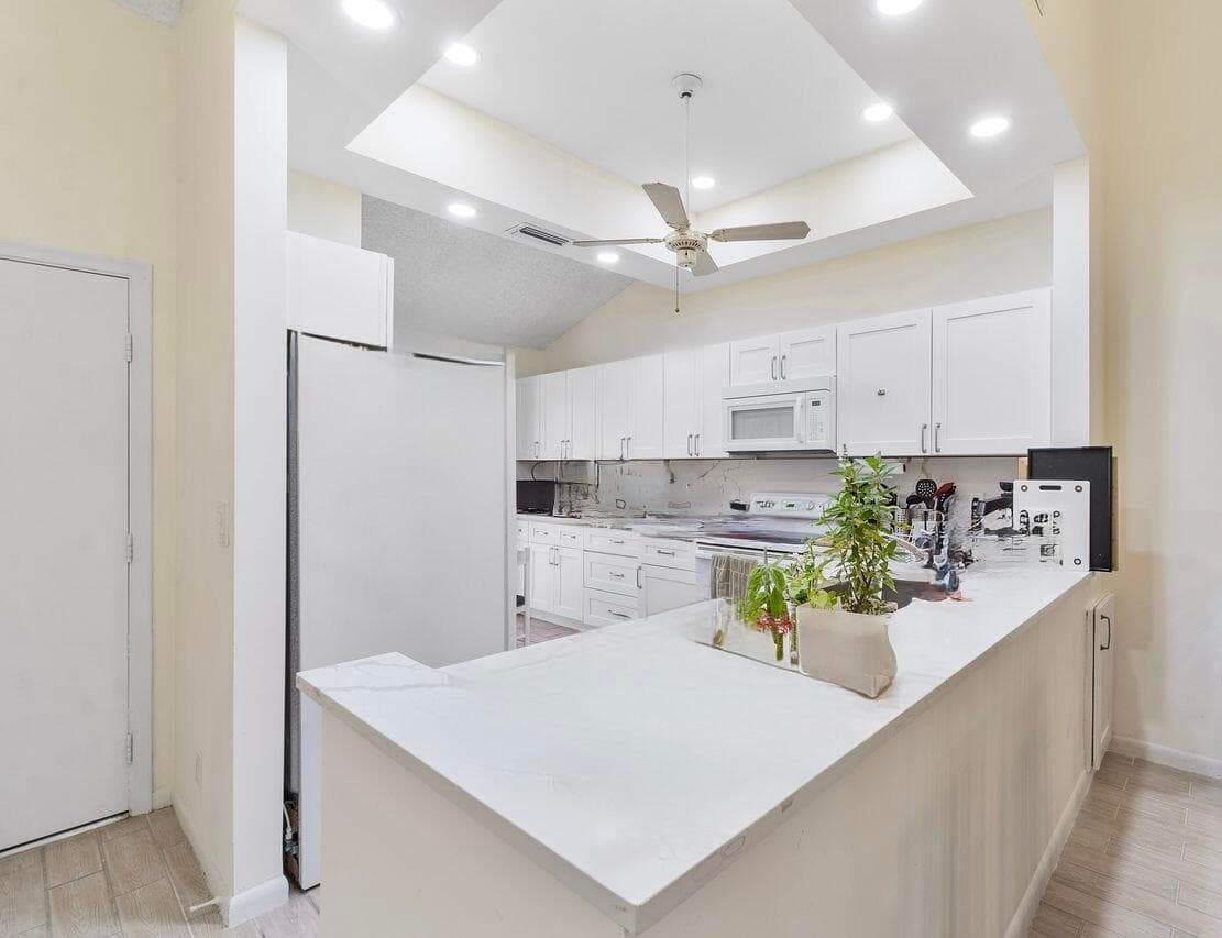 10900 Waterberry Court, Boca Raton, FL 33498 — photo 4 of 20