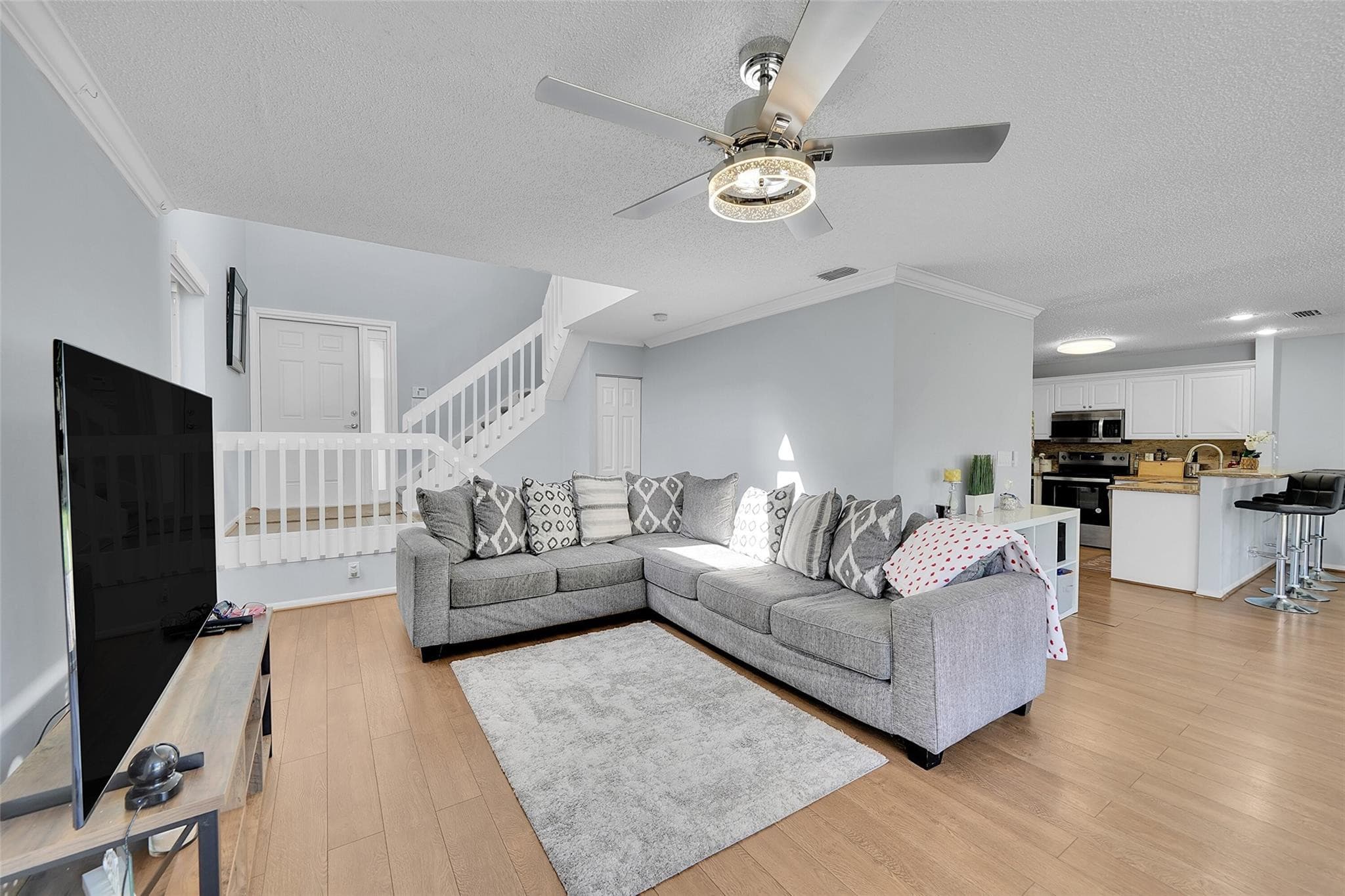 10615 NW 12th Court, Plantation, FL 33322 — photo 3 of 29