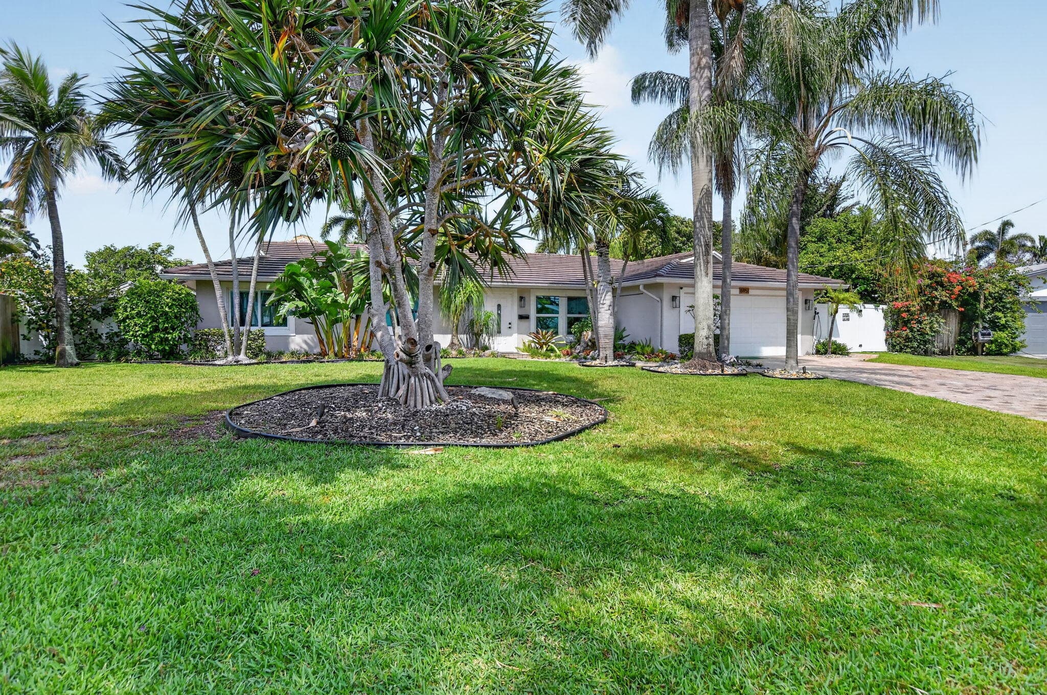 6951 NE 7th Avenue, Boca Raton, FL 33487 — photo 3 of 60