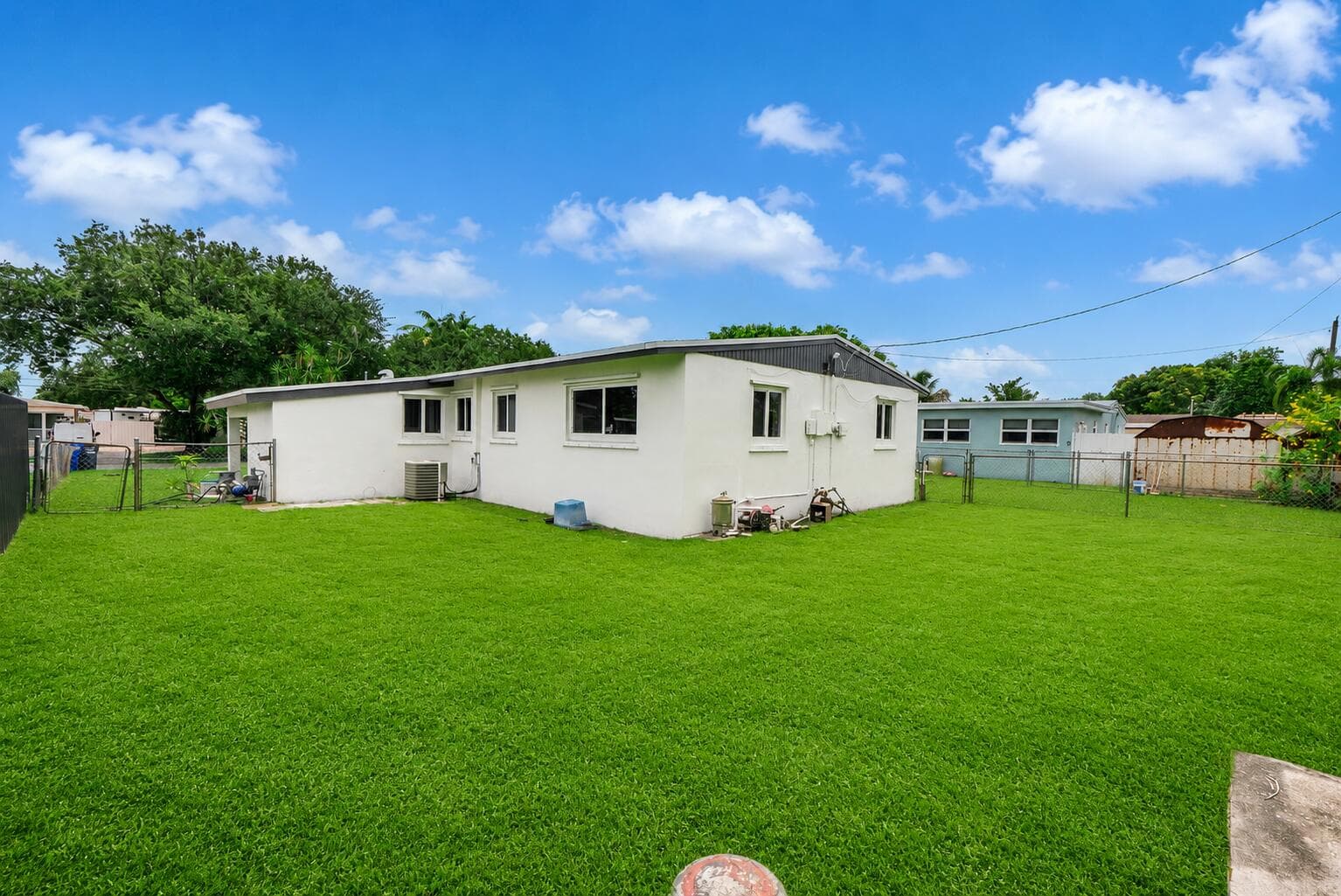 620 N 66th Avenue, Hollywood, FL 33024 — photo 30 of 32