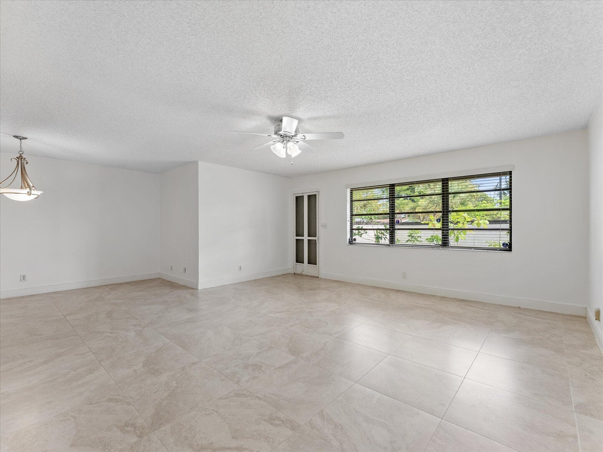 1821 NE 40th Court 305, Pompano Beach, FL 33064 — photo 5 of 23